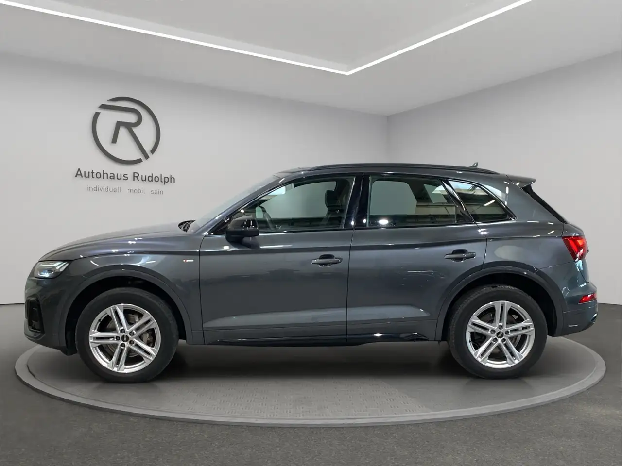 Audi Q5 40 2.0 TDI quattro S-tronic S-Line "Midnight Edit 15