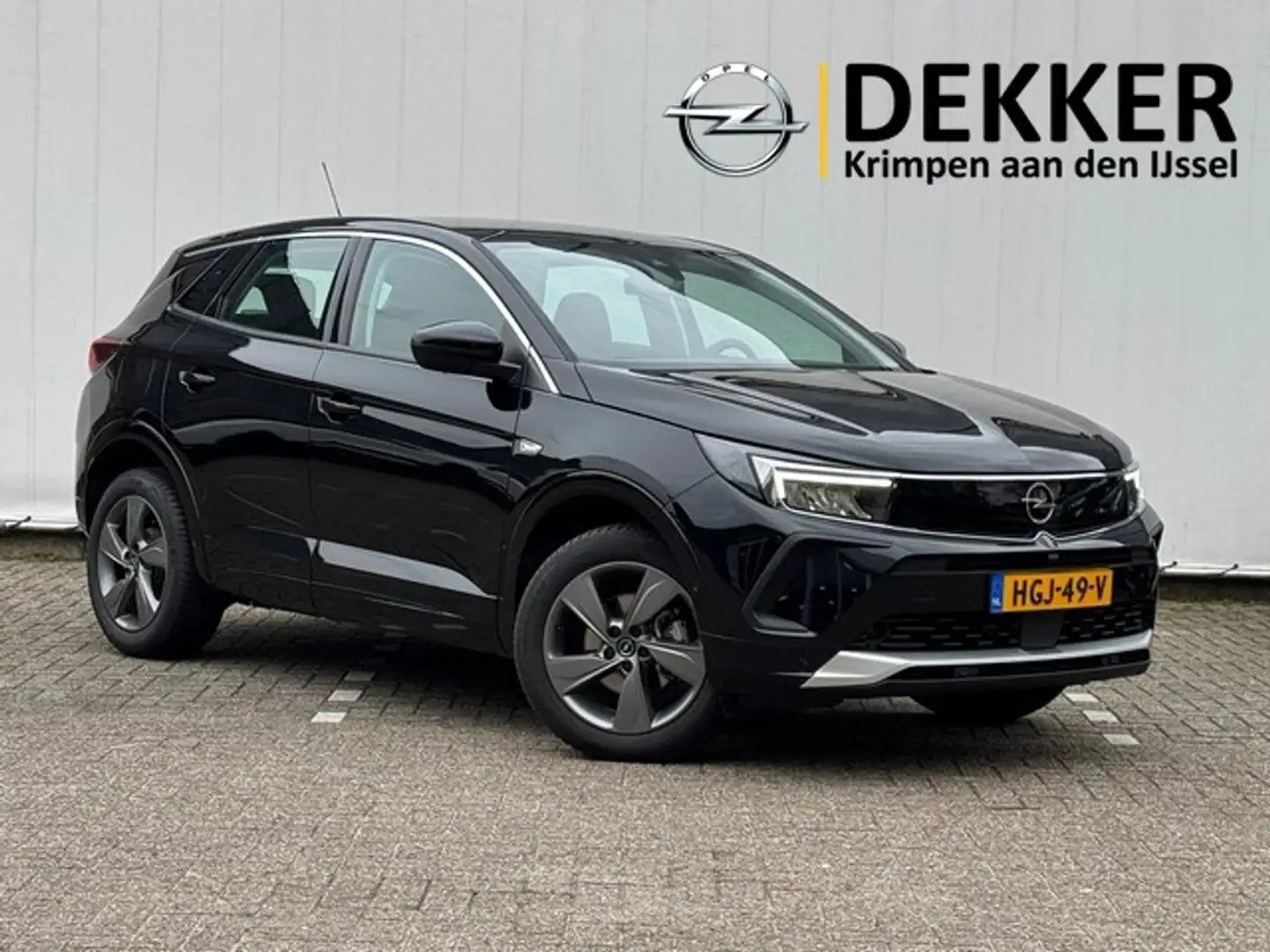Opel Grandland 1.2 Turbo Business Edition met AGR-Stoelen, 18inch Nero - 1
