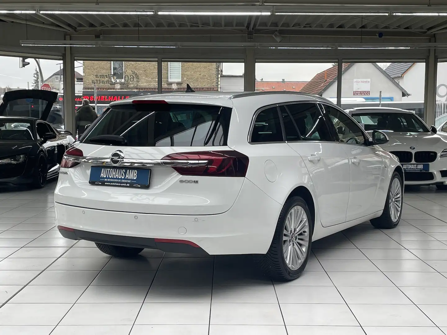 Opel Insignia 2.0 Inovation Navi BiXenon Bose Kamera Weiß - 2