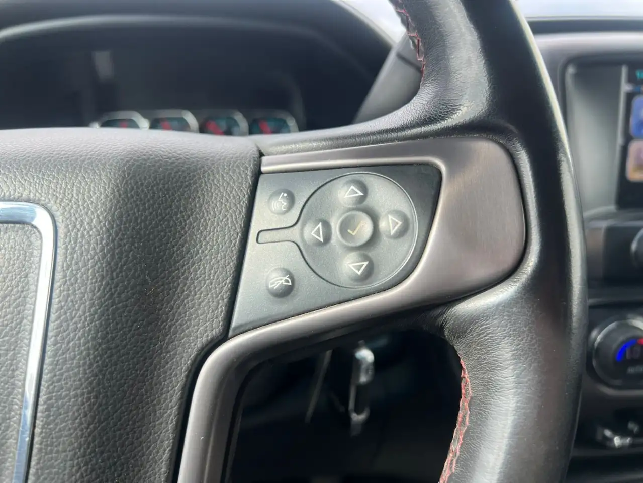 GMC Sierra 2500HD снимка GMC Sierra 2500HD