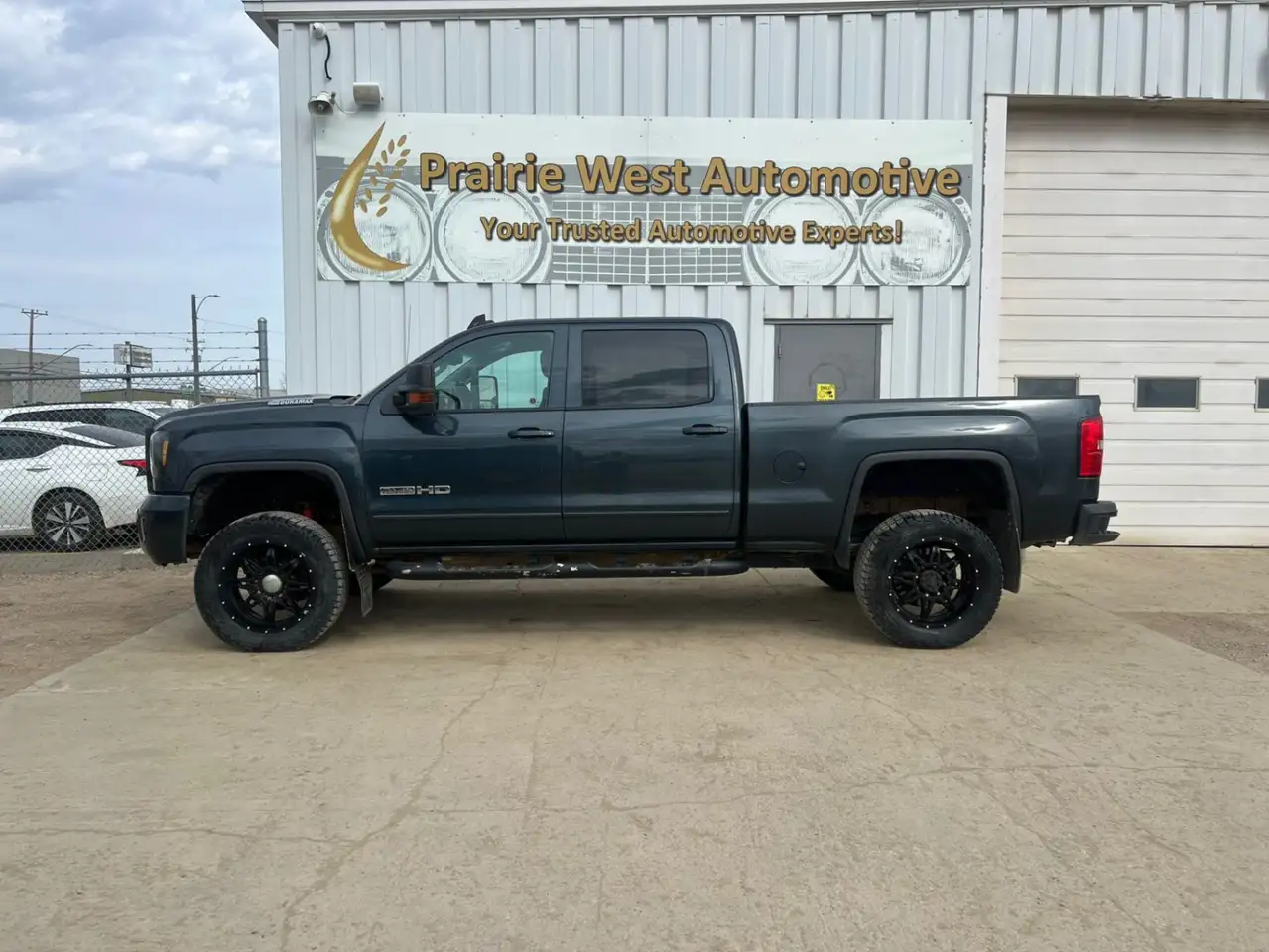 GMC Sierra 2500HD снимка GMC Sierra 2500HD