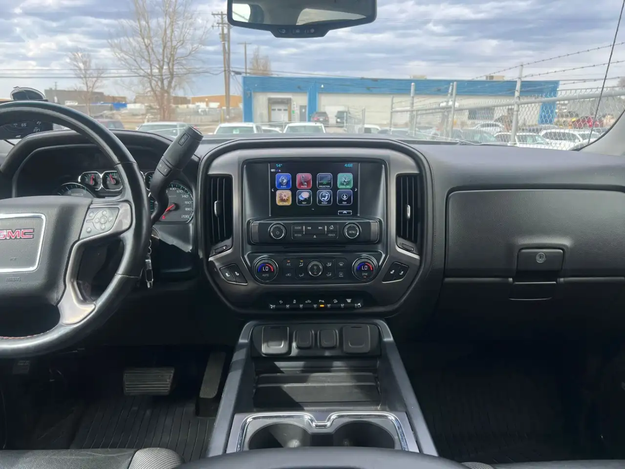 GMC Sierra 2500HD снимка GMC Sierra 2500HD