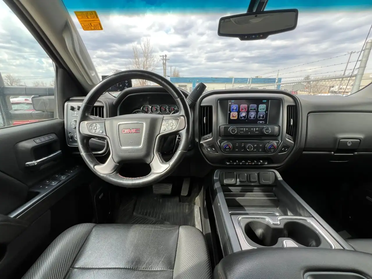 GMC Sierra 2500HD снимка GMC Sierra 2500HD