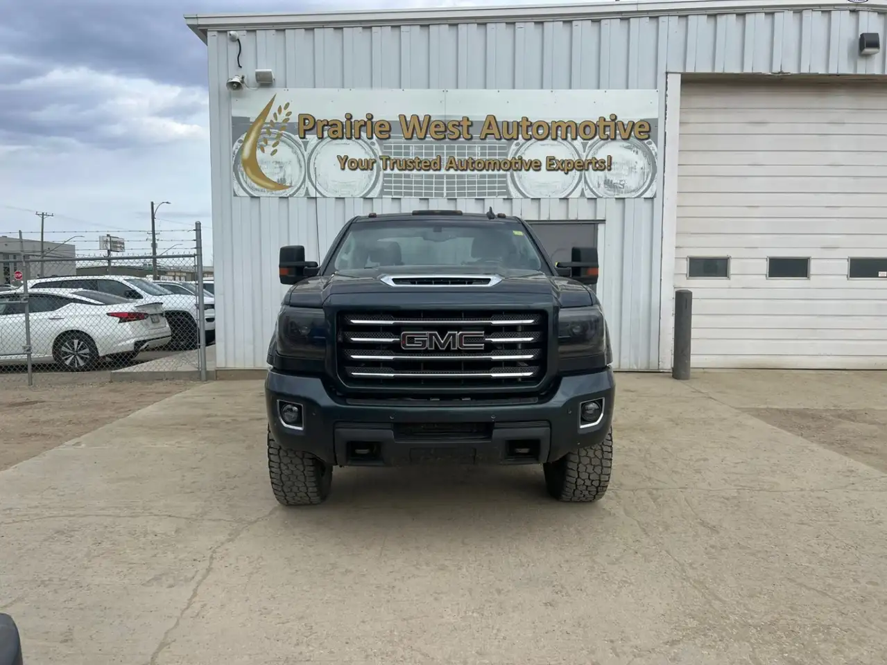 GMC Sierra 2500HD снимка GMC Sierra 2500HD