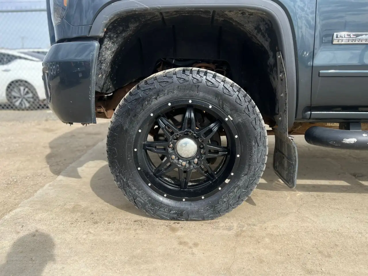 GMC Sierra 2500HD снимка GMC Sierra 2500HD