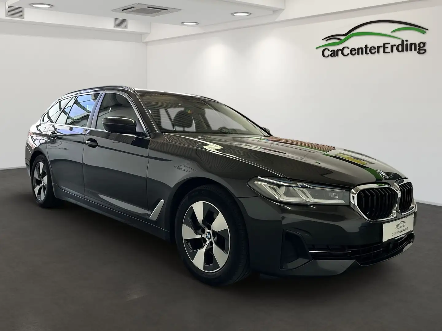 BMW 520 iTouring*LCI*Laser*ACC*Leder*AHK*HUD*Kamera* Grau - 2