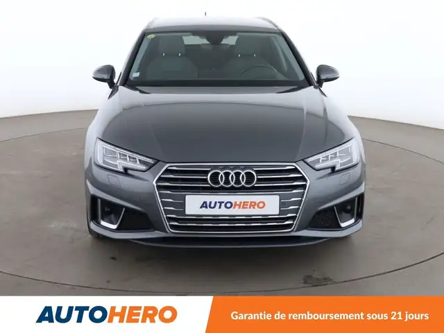 Audi A4 view 9