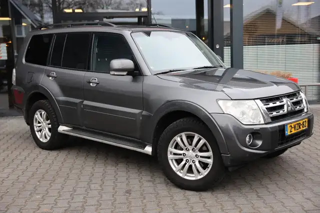 Mitsubishi Pajero 3.2 DID 5DRS A/T VAN