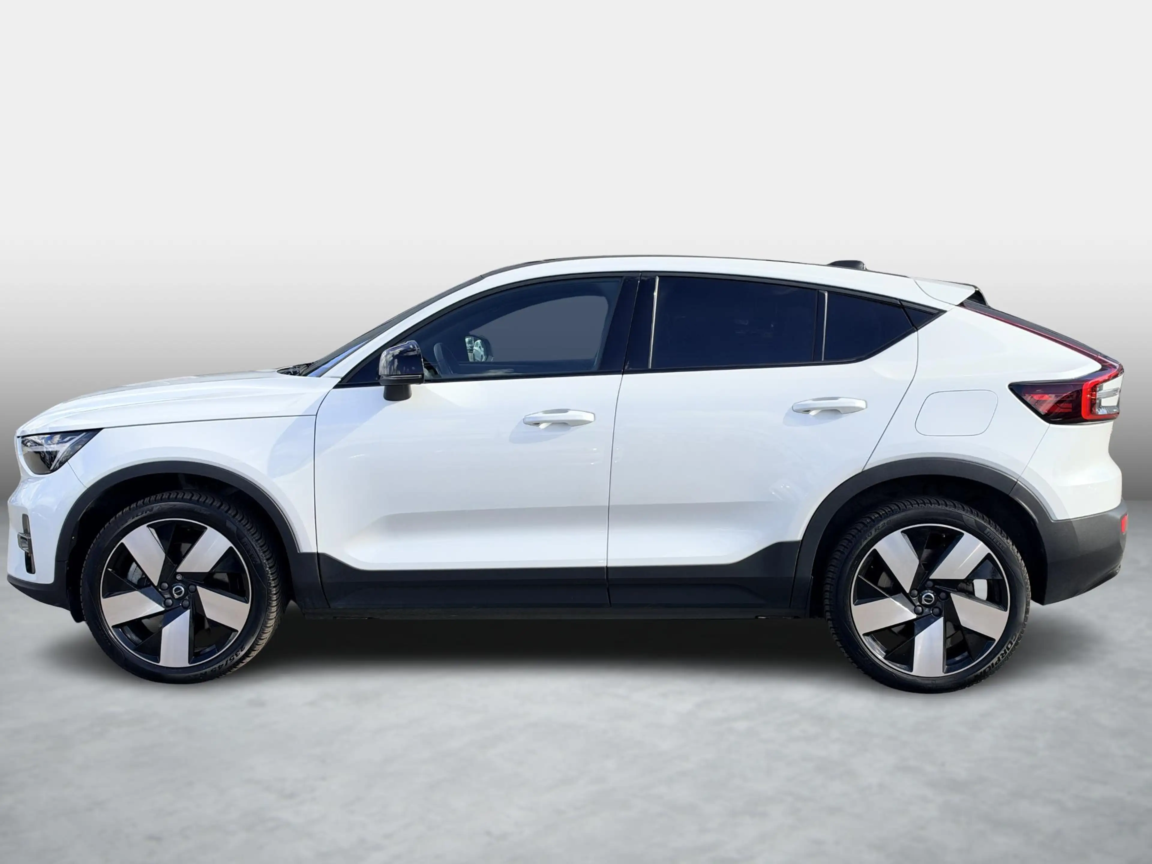 Volvo C40 Recharge Plus 69 kWh SOH 94,3% | Panoramadak | Pil — photo 8