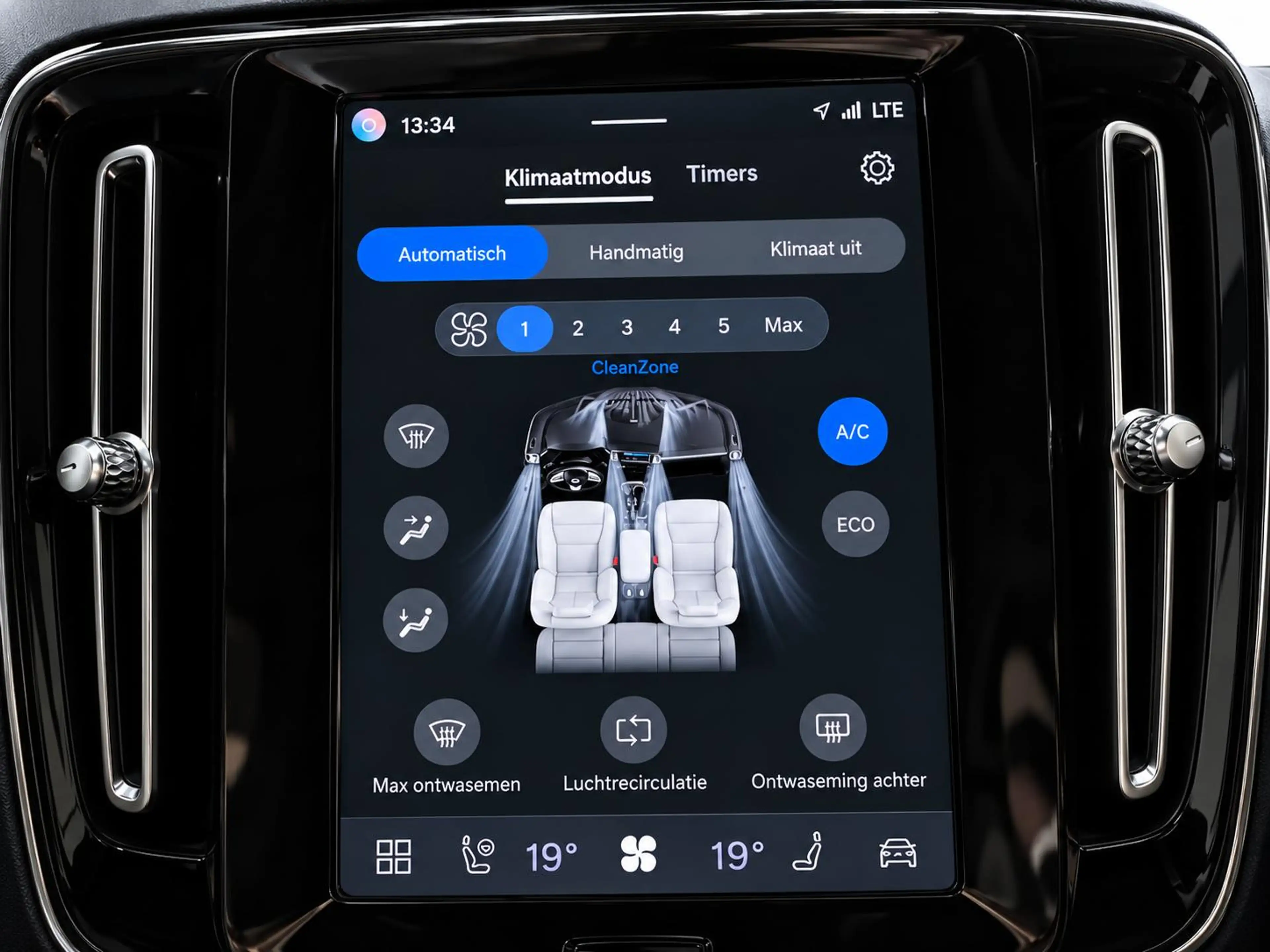 Volvo C40 Recharge Plus 69 kWh SOH 94,3% | Panoramadak | Pil — photo 13
