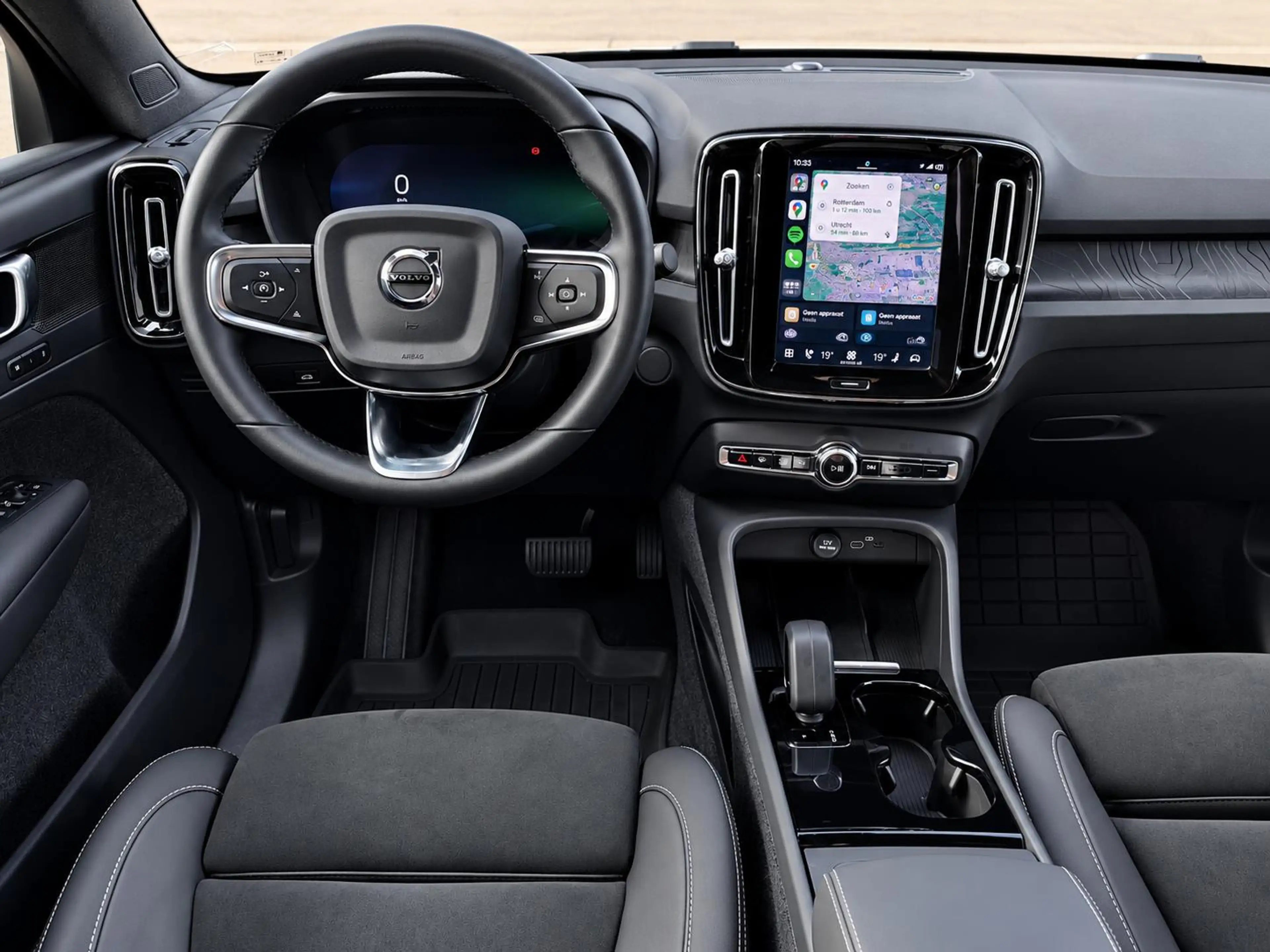 Volvo C40 Recharge Plus 69 kWh SOH 94,3% | Panoramadak | Pil — photo 4