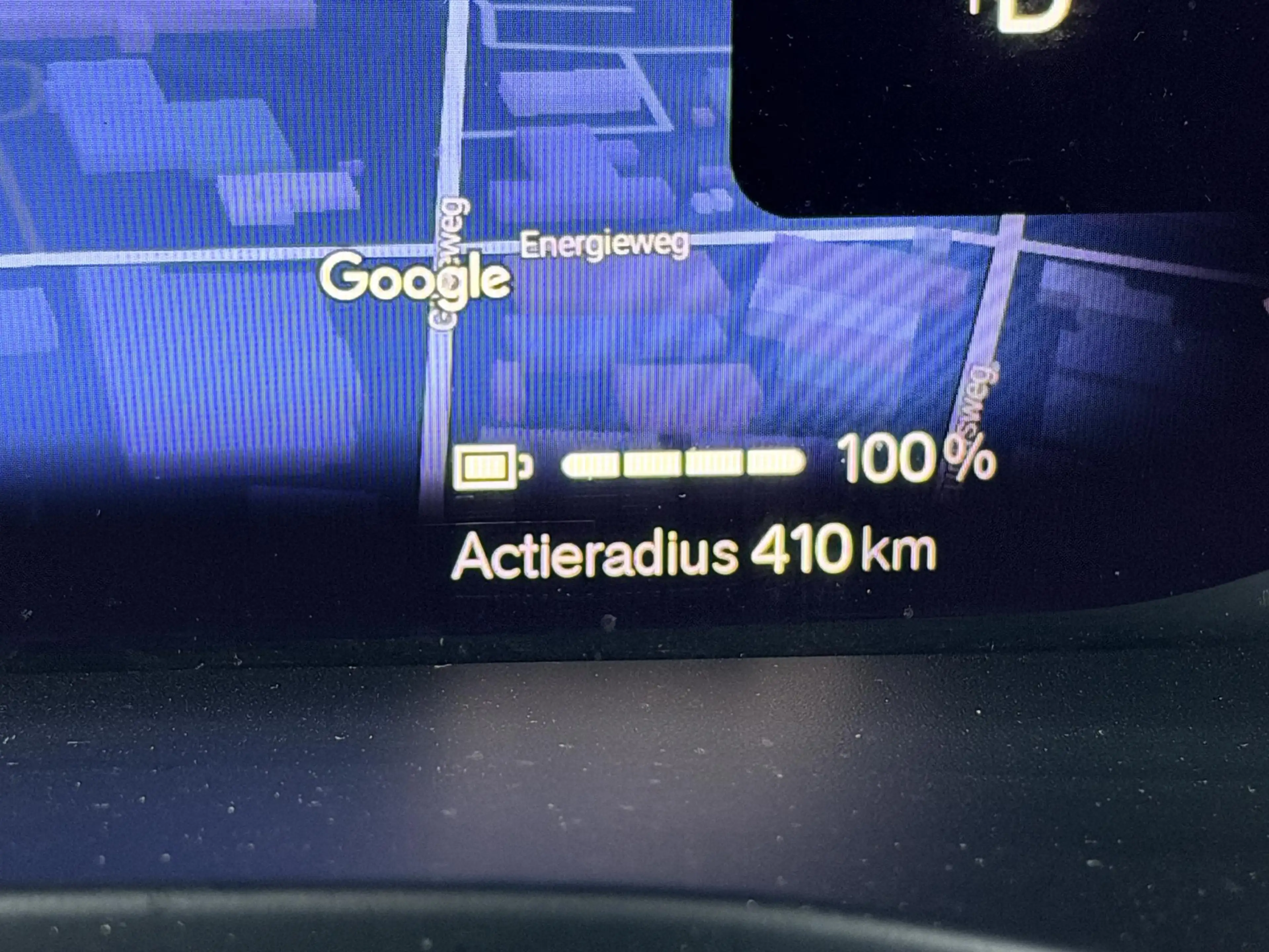 Volvo C40 Recharge Plus 69 kWh SOH 94,3% | Panoramadak | Pil — photo 10