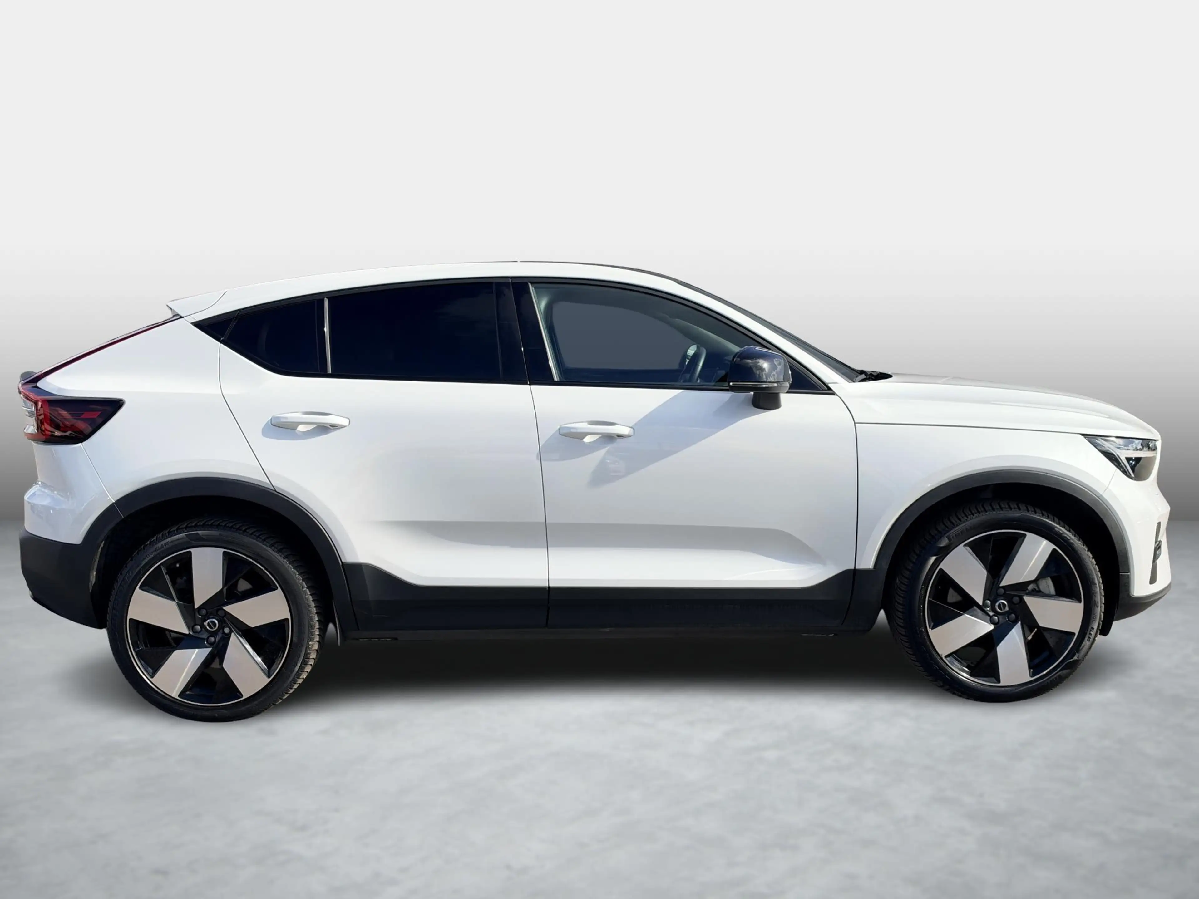Volvo C40 Recharge Plus 69 kWh SOH 94,3% | Panoramadak | Pil — photo 15