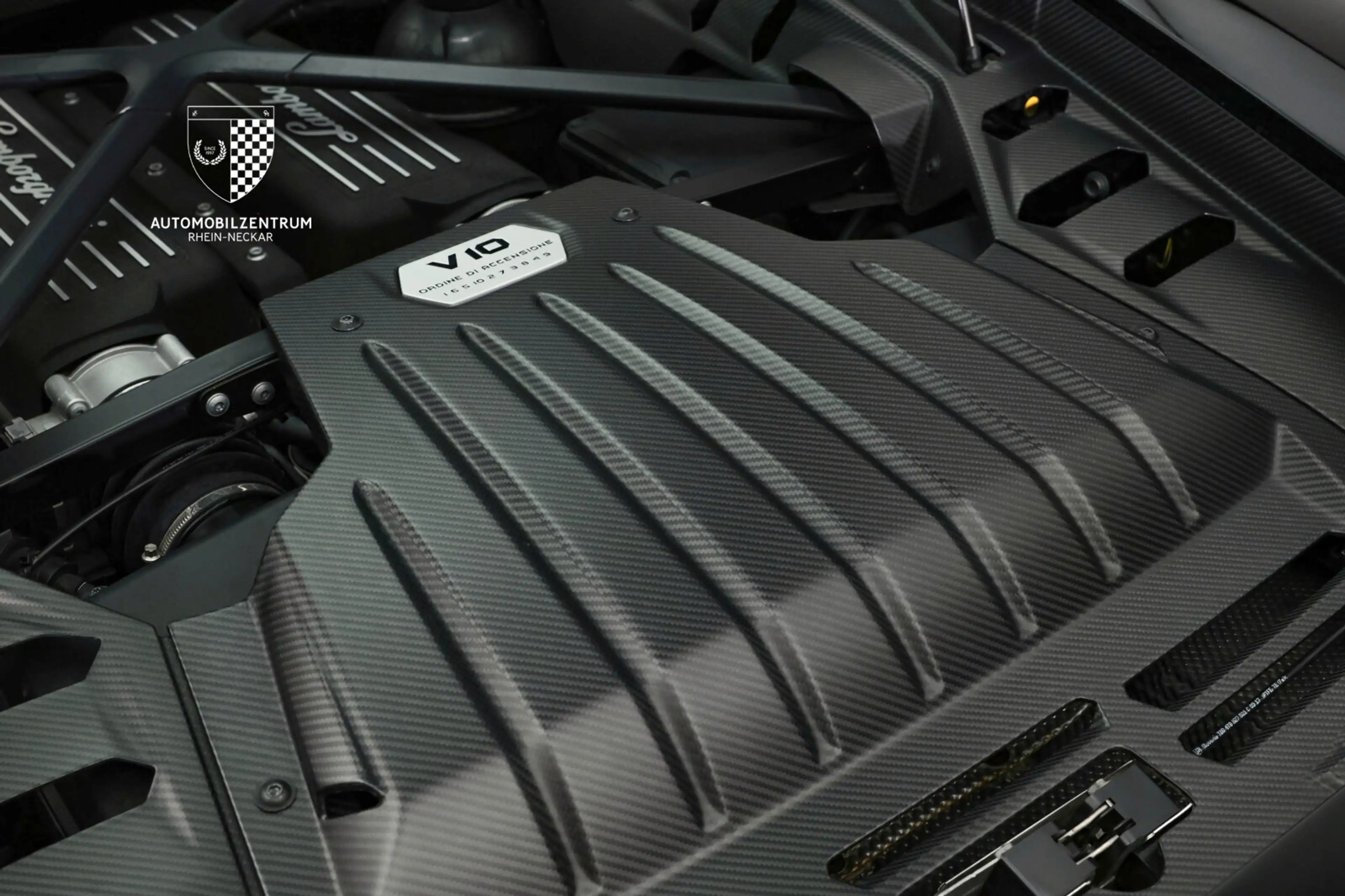 Lamborghini Huracán Huracán AdPersonam/HeatedSeats/Sensors/Lift — photo 12
