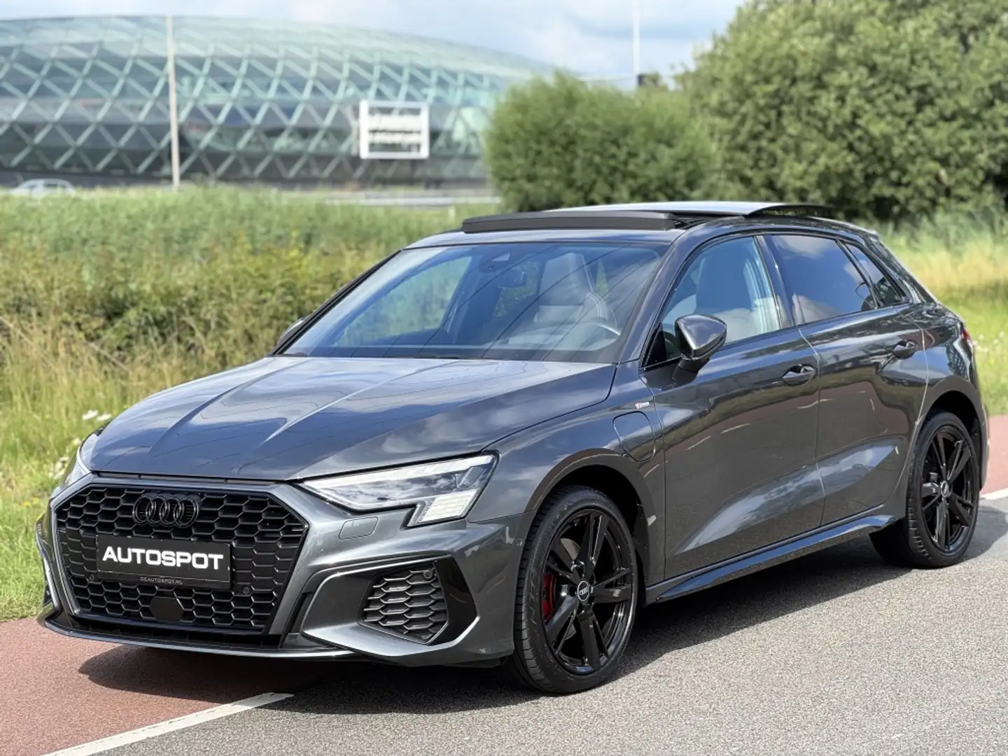 Audi A3 Sportback 40 TFSI e S-Line Matrix B&O HUD Sfeerver Grijs - 1
