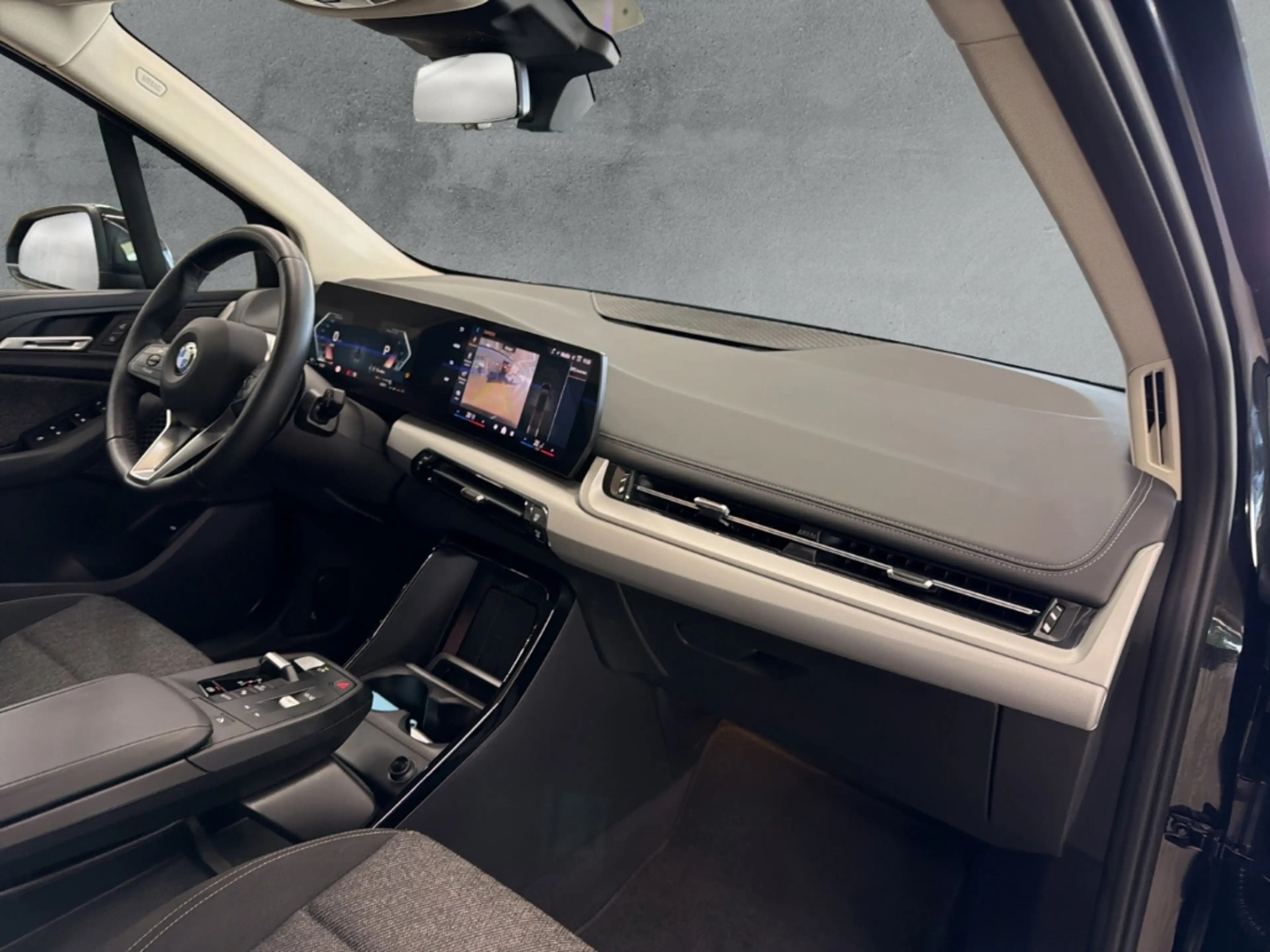 BMW 220 Active Tourer Automatik 17'' NAVI LED AHK PARKEN K — photo 12