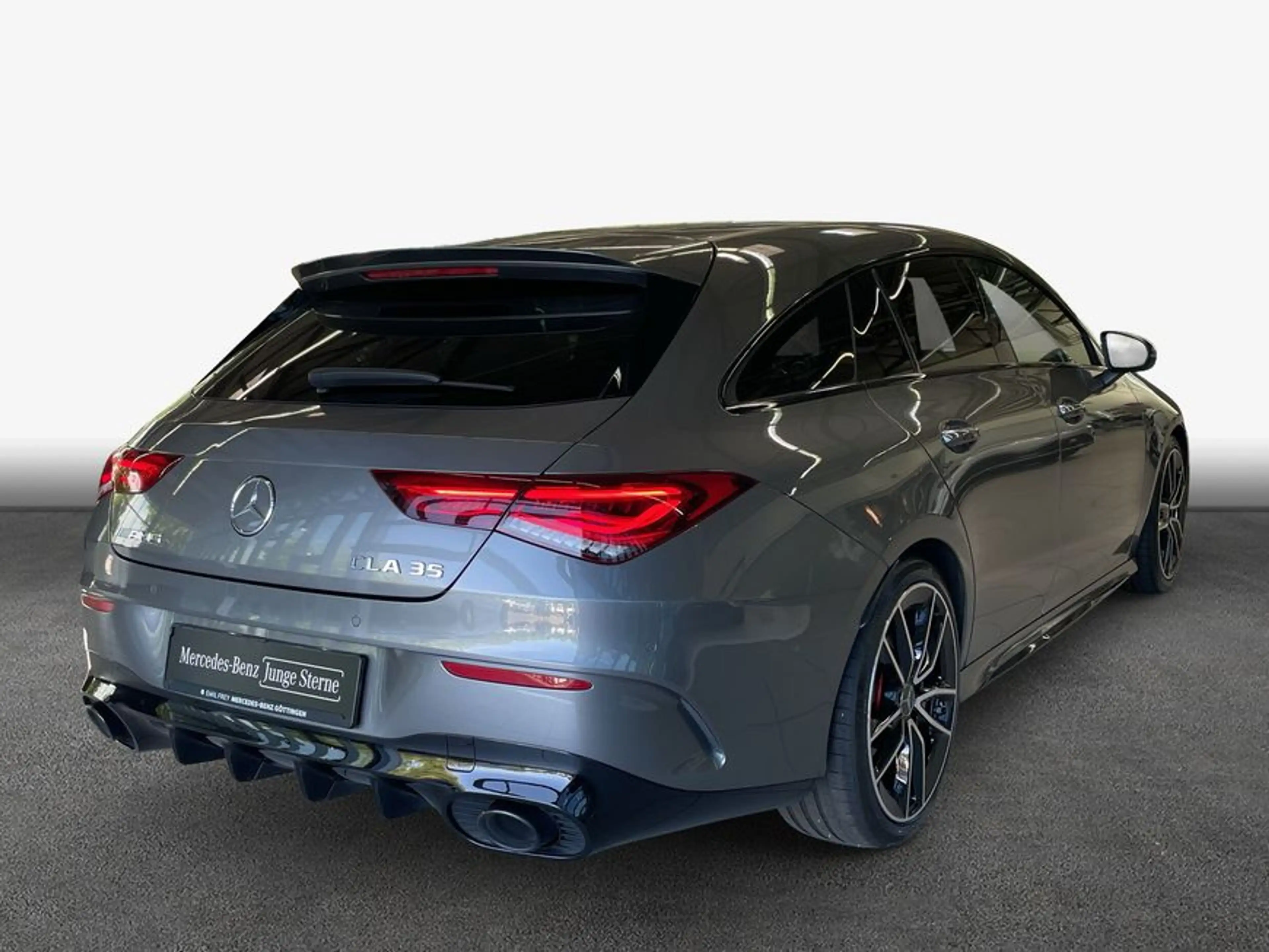 Mercedes-Benz CLA 35 AMG CLA — photo 2