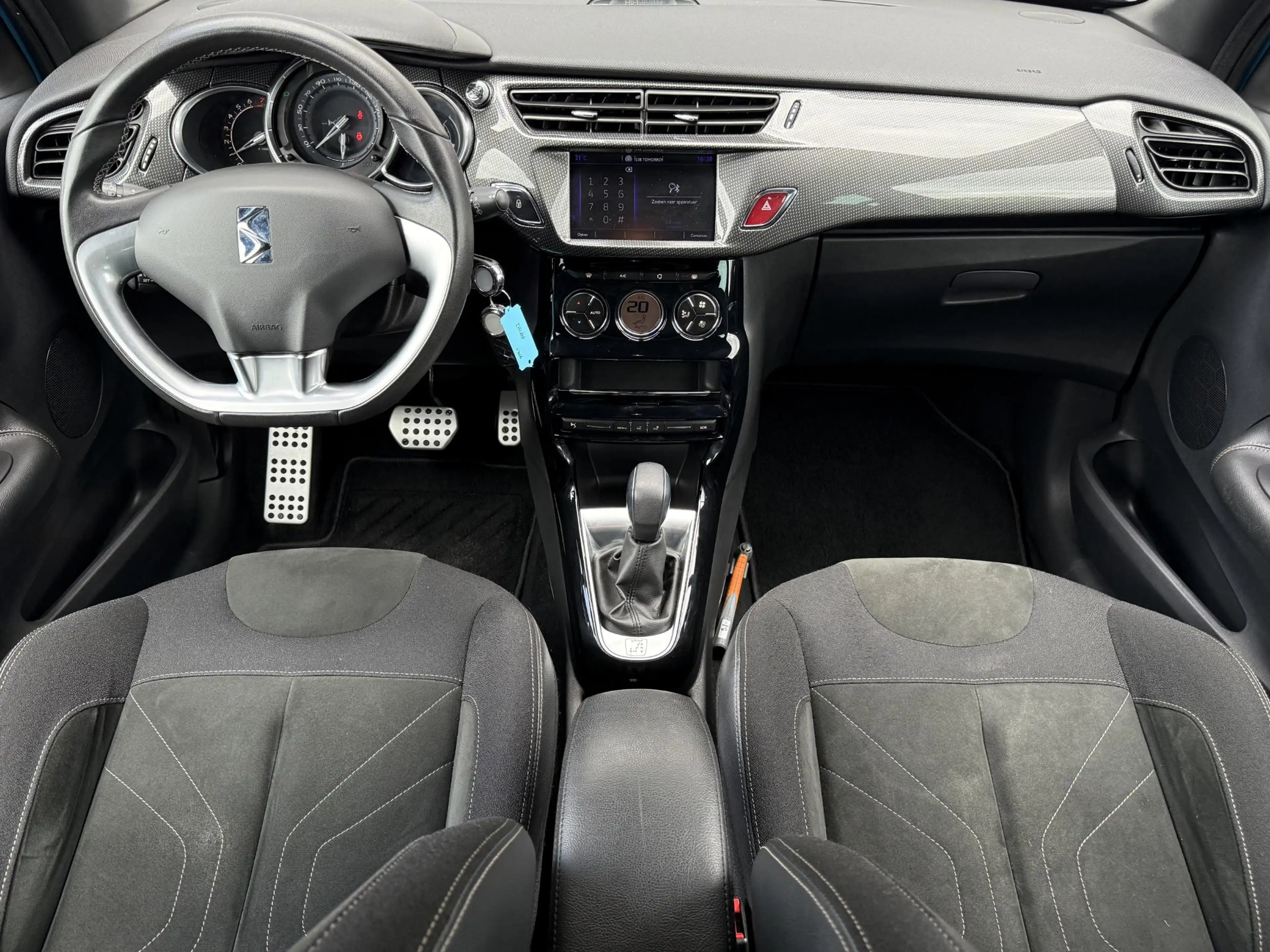 DS Automobiles DS 3 1.2 PureTech So Chic | 110PK | AUTOMAAT | Navigati — photo 4