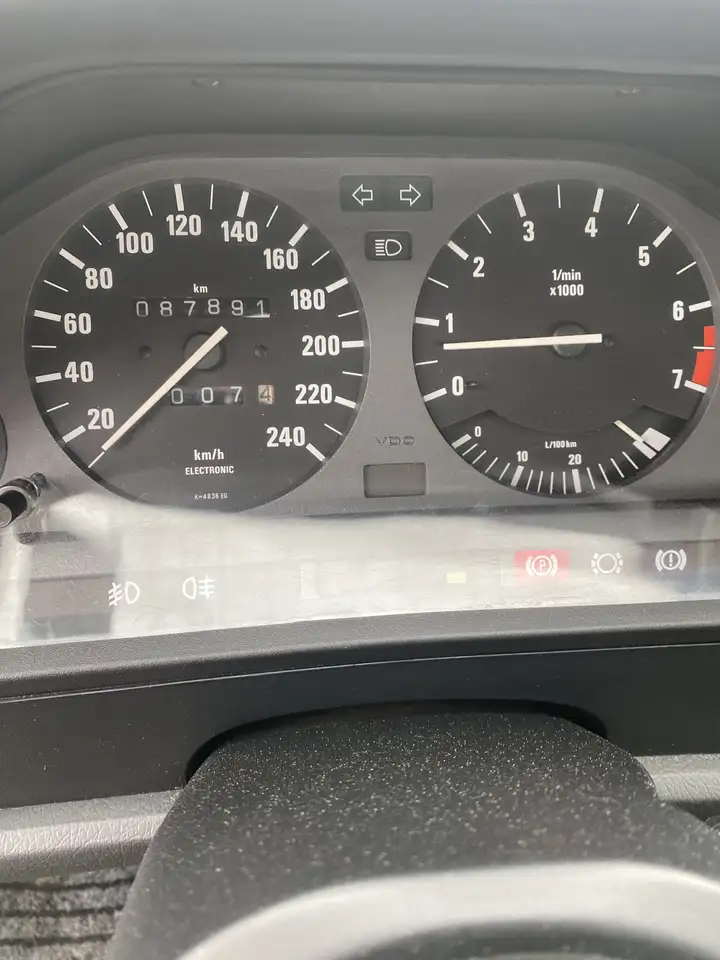 BMW 320i L c/abs, foto 7