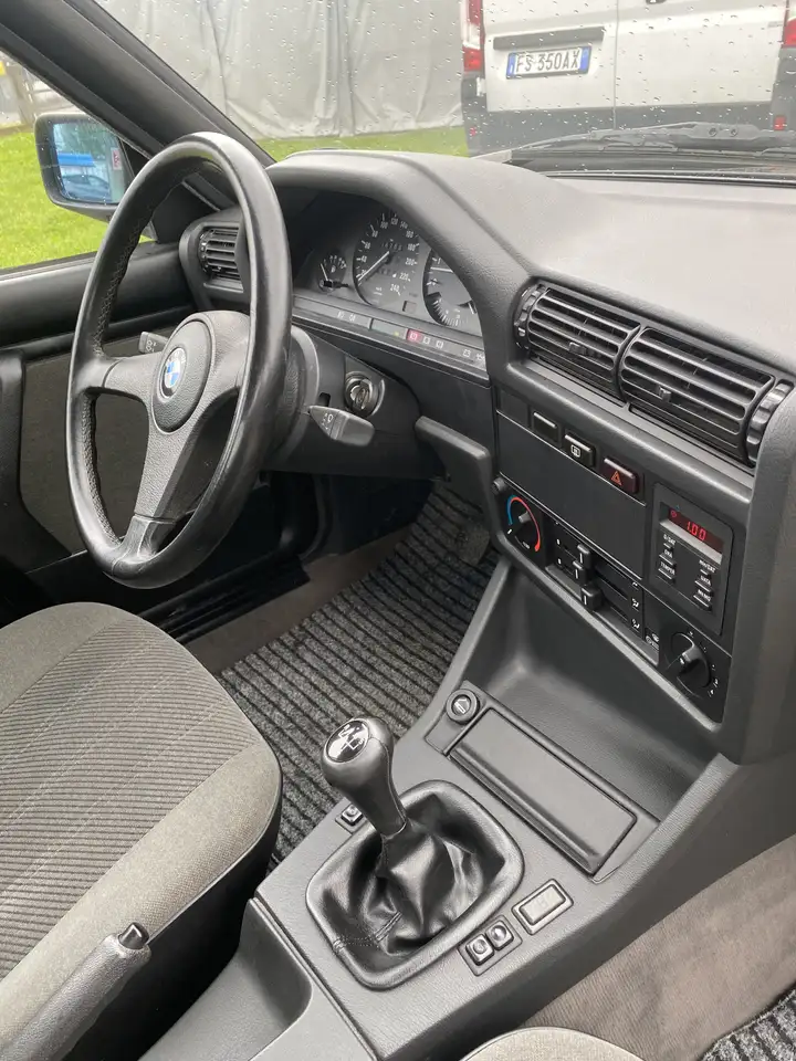 BMW 320i L c/abs, foto 12