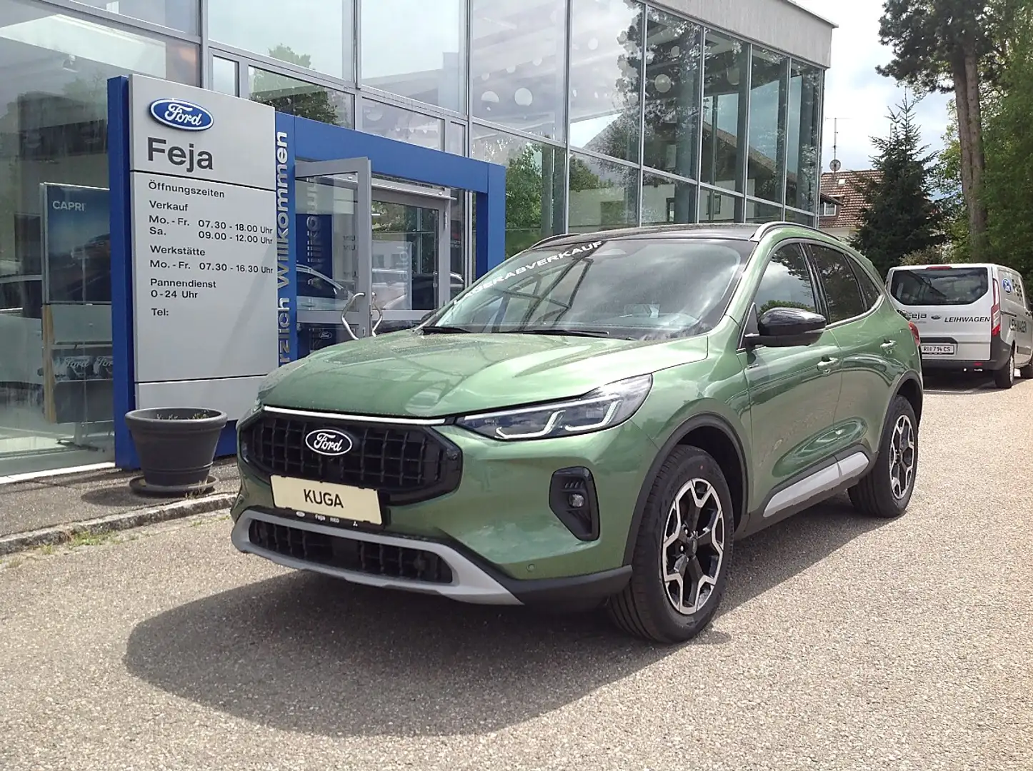 Ford Kuga 2,5 Duratec FHEV Active X Aut. Grün - 1