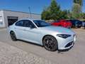 Alfa Romeo Giulia Ti 2,2 16V 210 AT8 Q4 AWD Silber - thumbnail 3