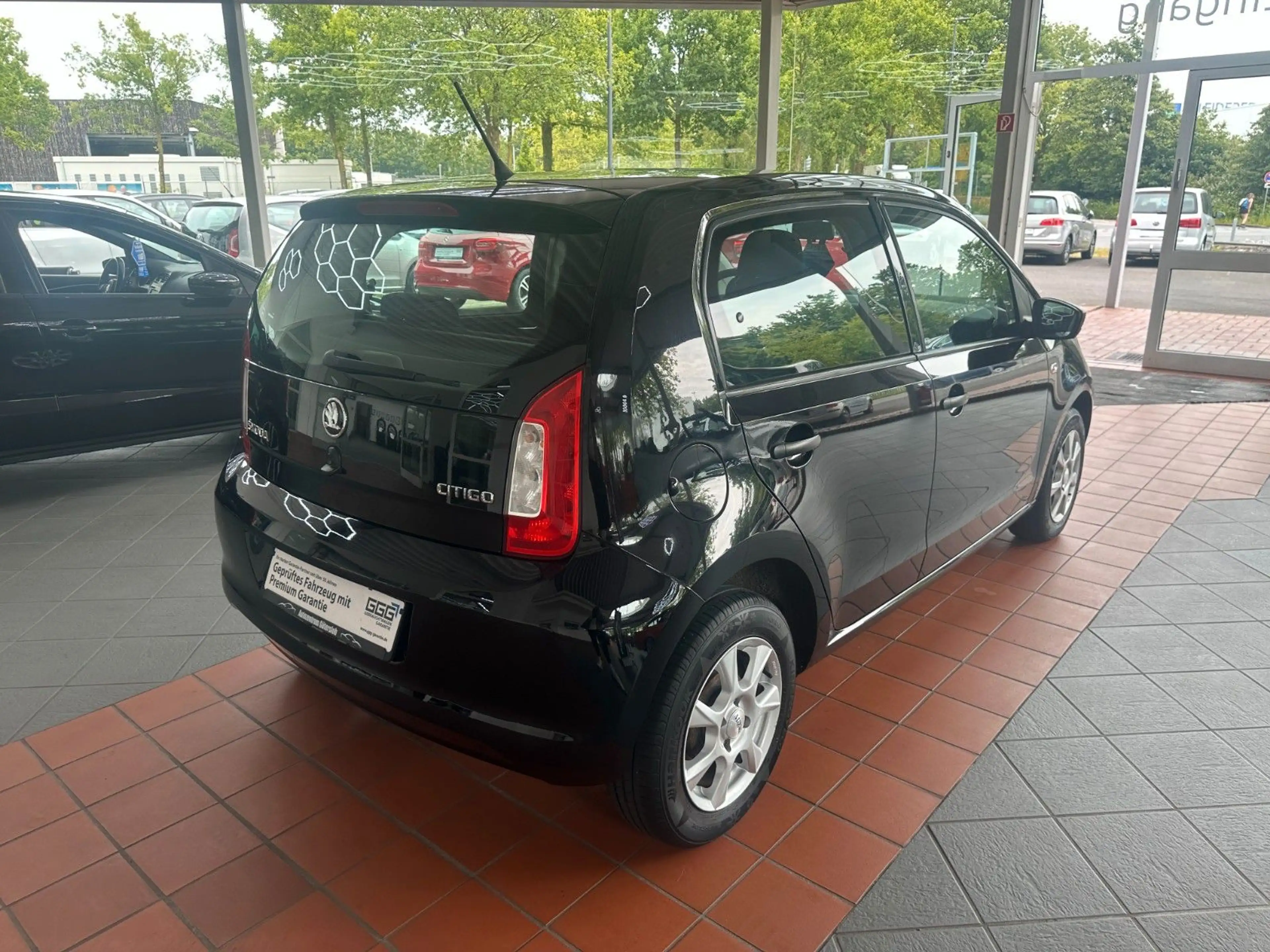 Skoda Citigo Cool Edition *2. Hand / 5- Türen / Klima* — photo 3