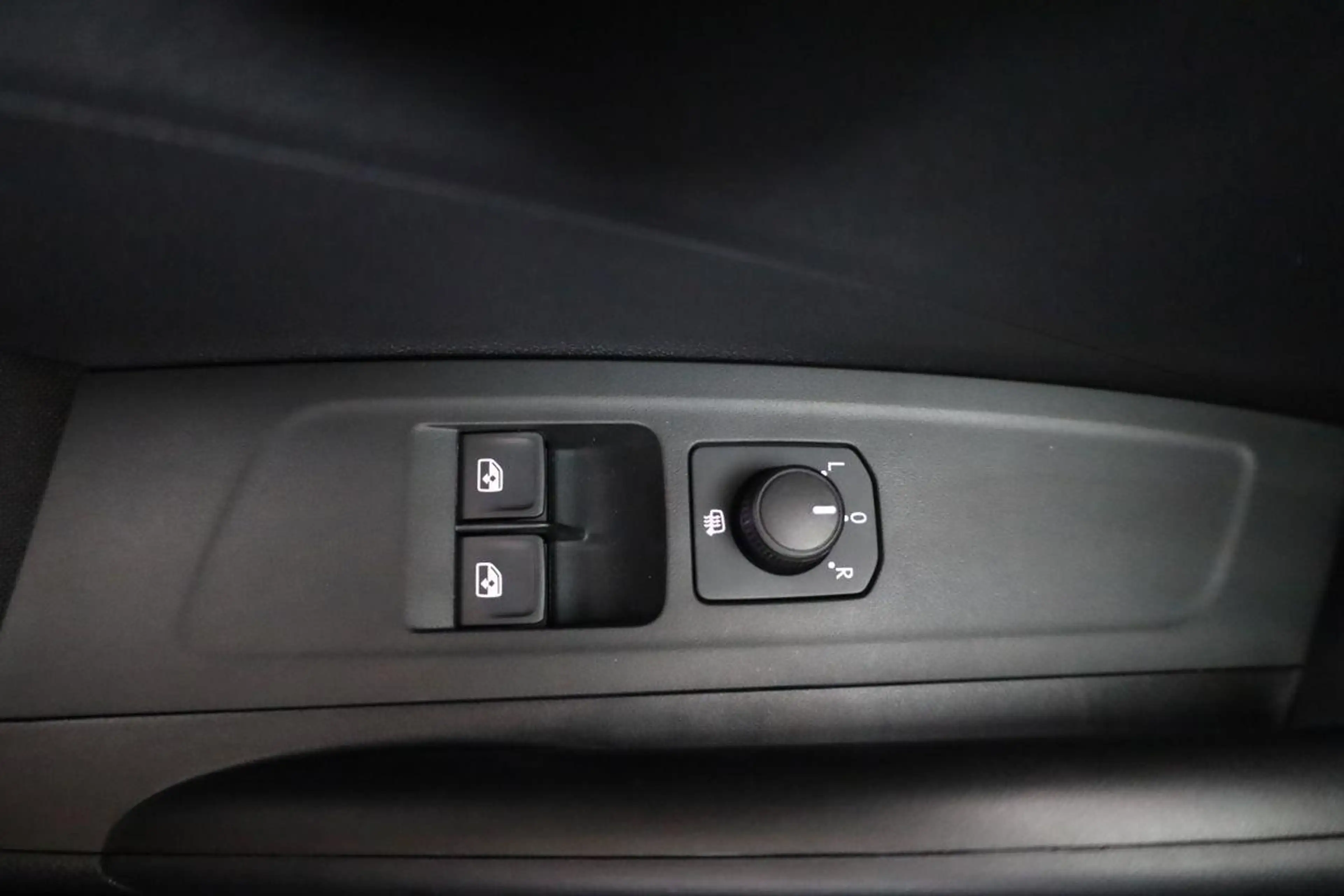 Skoda Fabia 1.0 TSI Selection, Park, SmartLink, 4 J.-Garantie — photo 9