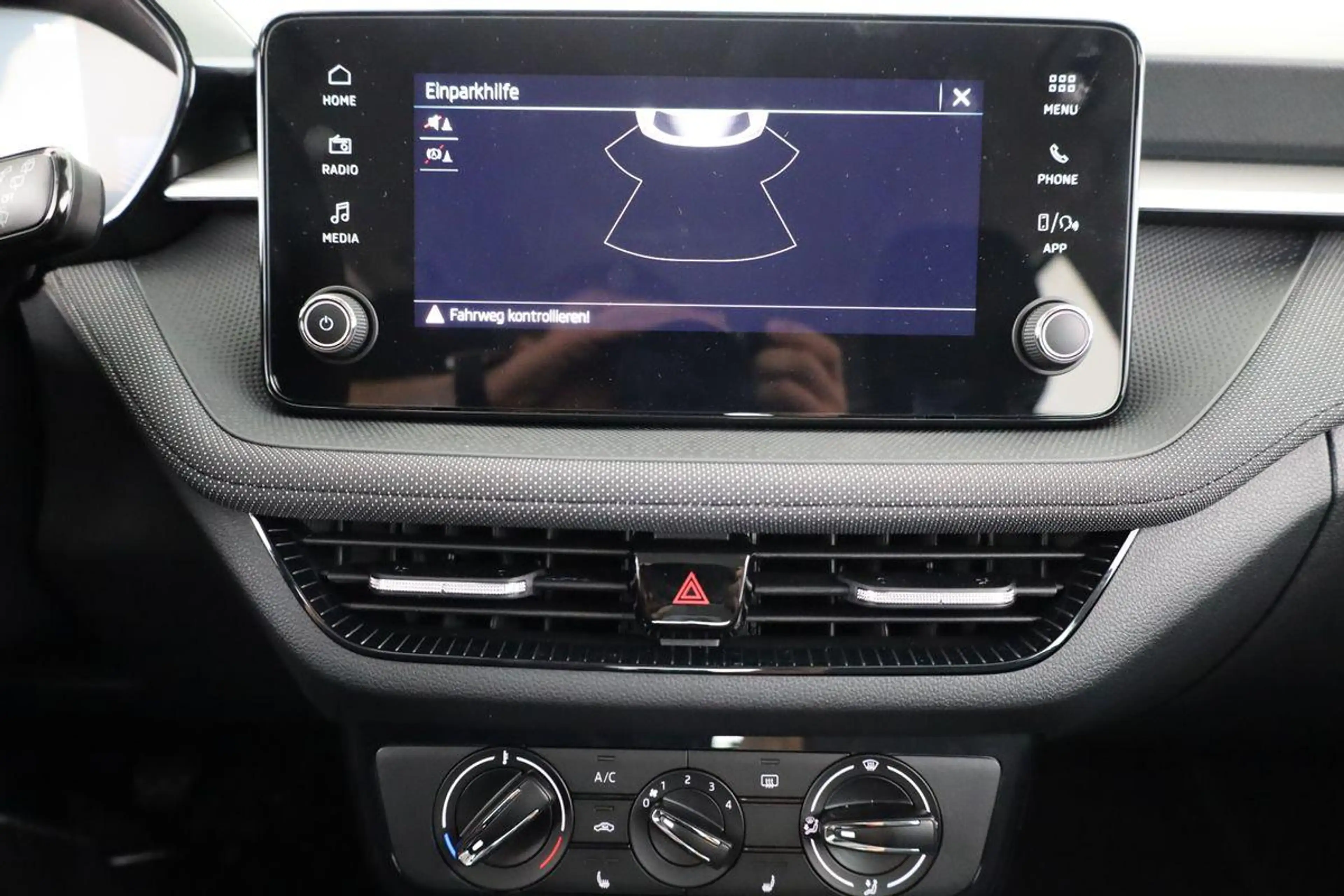 Skoda Fabia 1.0 TSI Selection, Park, SmartLink, 4 J.-Garantie — photo 8