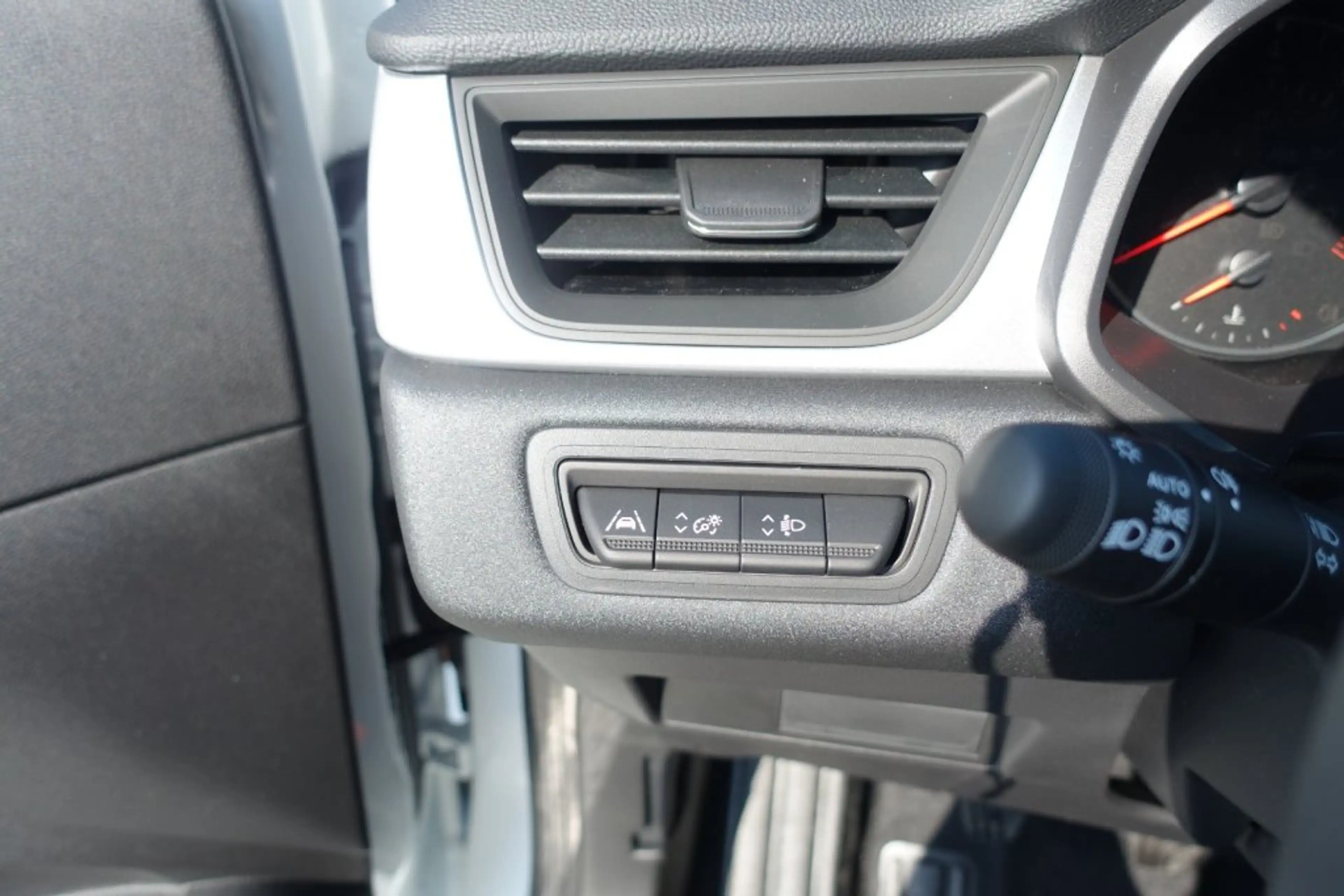 Mitsubishi ASX 1,0 Petrol Invite S Launch Edition 23 — photo 11
