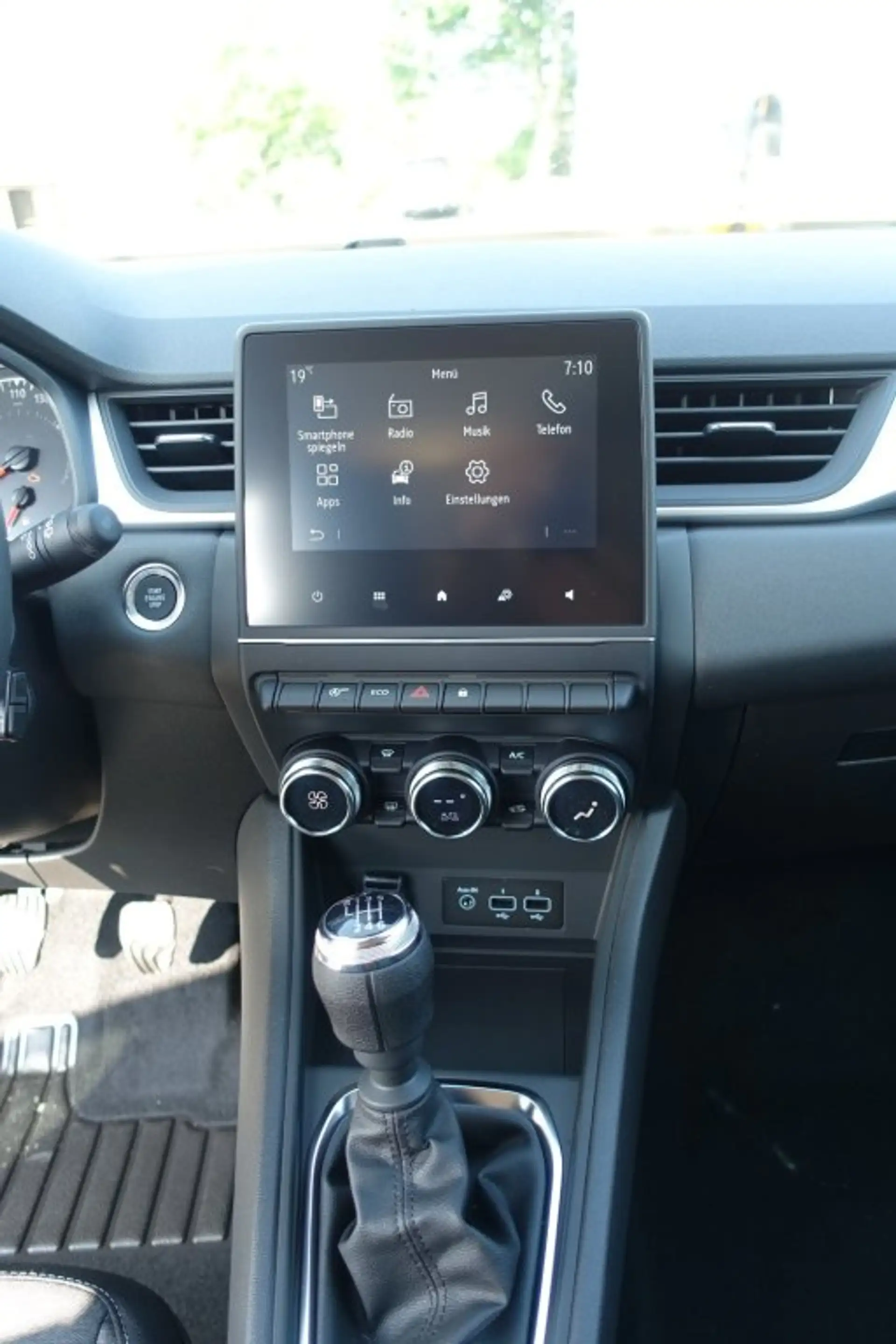 Mitsubishi ASX 1,0 Petrol Invite S Launch Edition 23 — photo 12