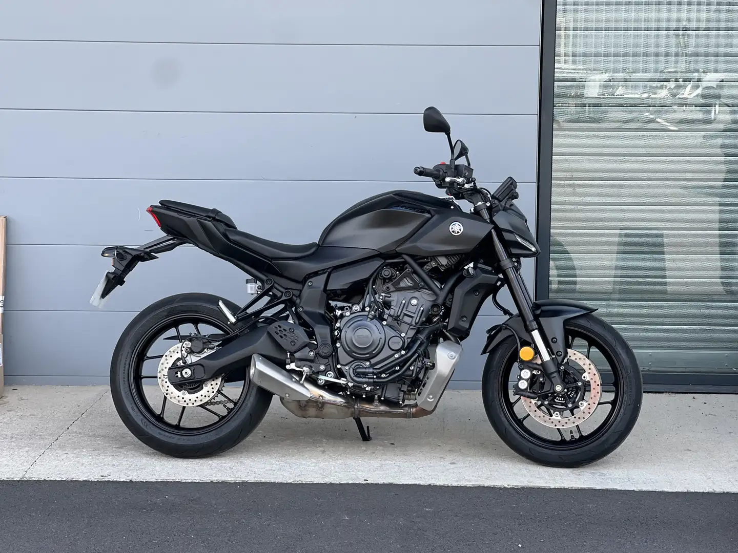 Yamaha MT-07 Noir - 1