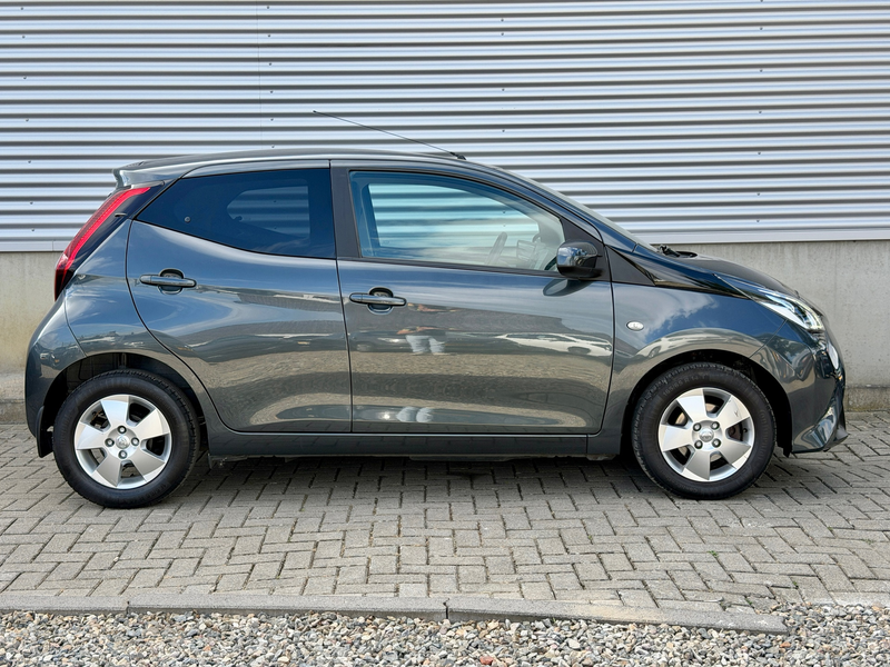 Toyota Aygo 1.0 VVT-i x-joy [ ecc,apple car,camera,cruise,lmv — photo 5