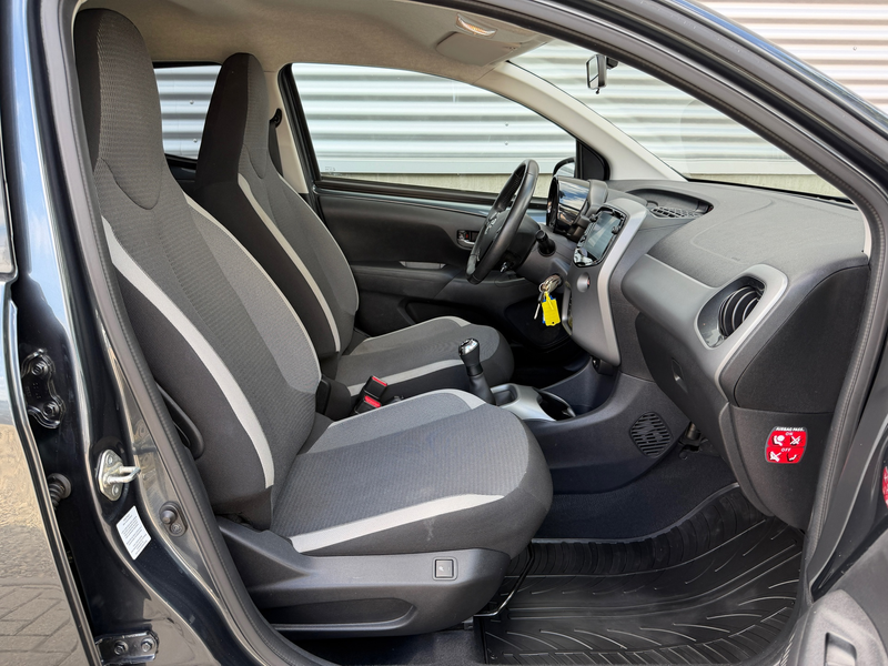 Toyota Aygo 1.0 VVT-i x-joy [ ecc,apple car,camera,cruise,lmv — photo 10