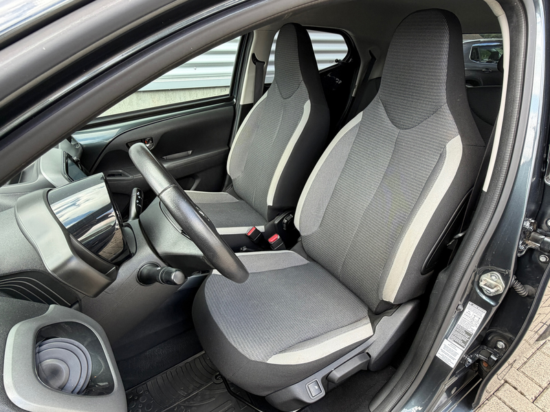 Toyota Aygo 1.0 VVT-i x-joy [ ecc,apple car,camera,cruise,lmv — photo 8