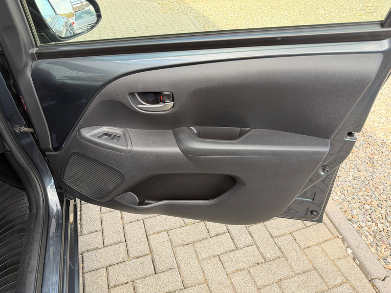 Toyota Aygo 1.0 VVT-i x-joy [ ecc,apple car,camera,cruise,lmv — photo 37
