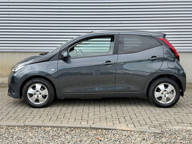 Toyota Aygo 1.0 VVT-i x-joy [ ecc,apple car,camera,cruise,lmv — photo 2