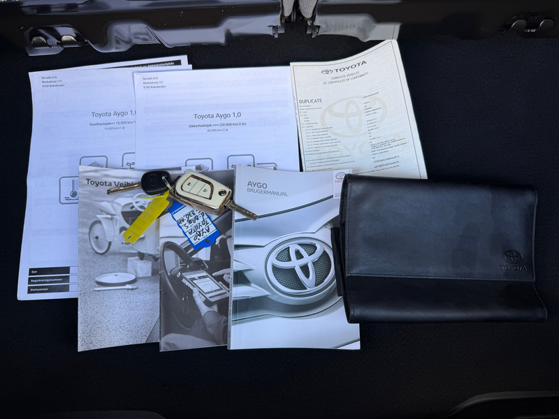 Toyota Aygo 1.0 VVT-i x-joy [ ecc,apple car,camera,cruise,lmv — photo 18