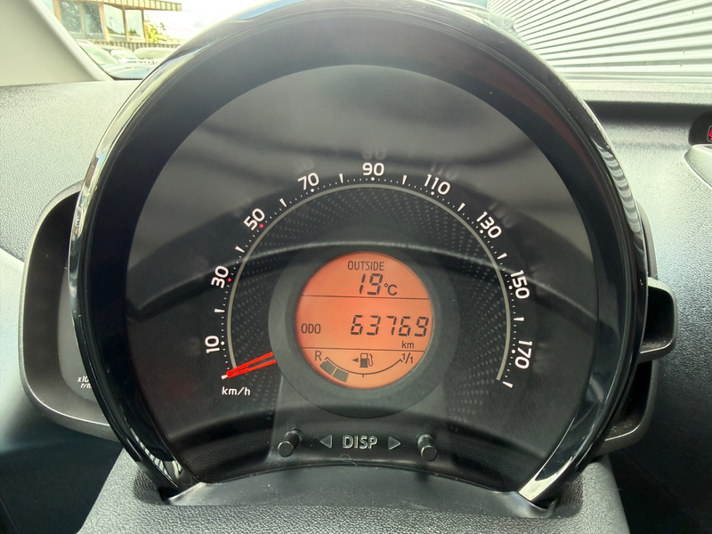 Toyota Aygo 1.0 VVT-i x-joy [ ecc,apple car,camera,cruise,lmv — photo 36