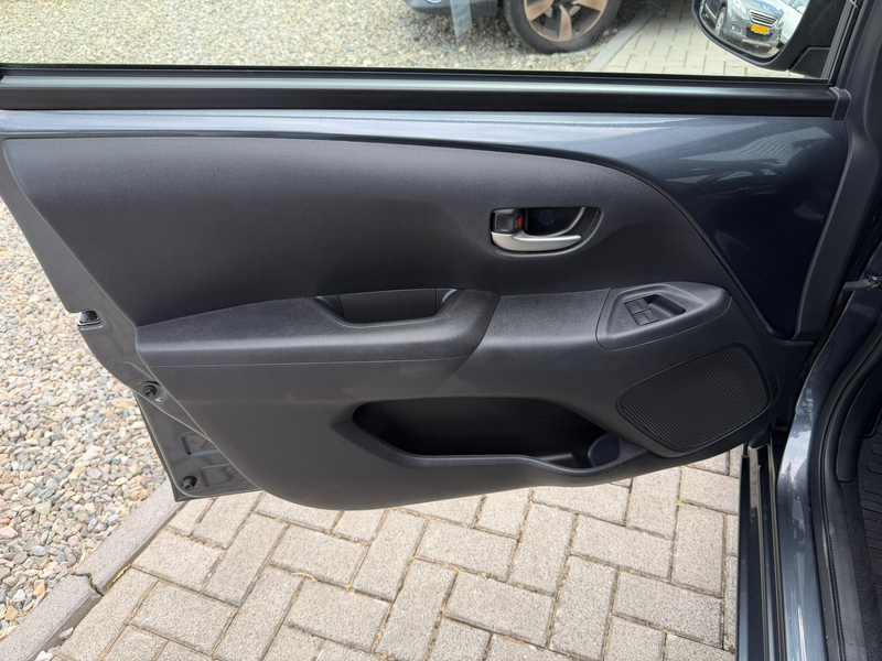 Toyota Aygo 1.0 VVT-i x-joy [ ecc,apple car,camera,cruise,lmv — photo 31