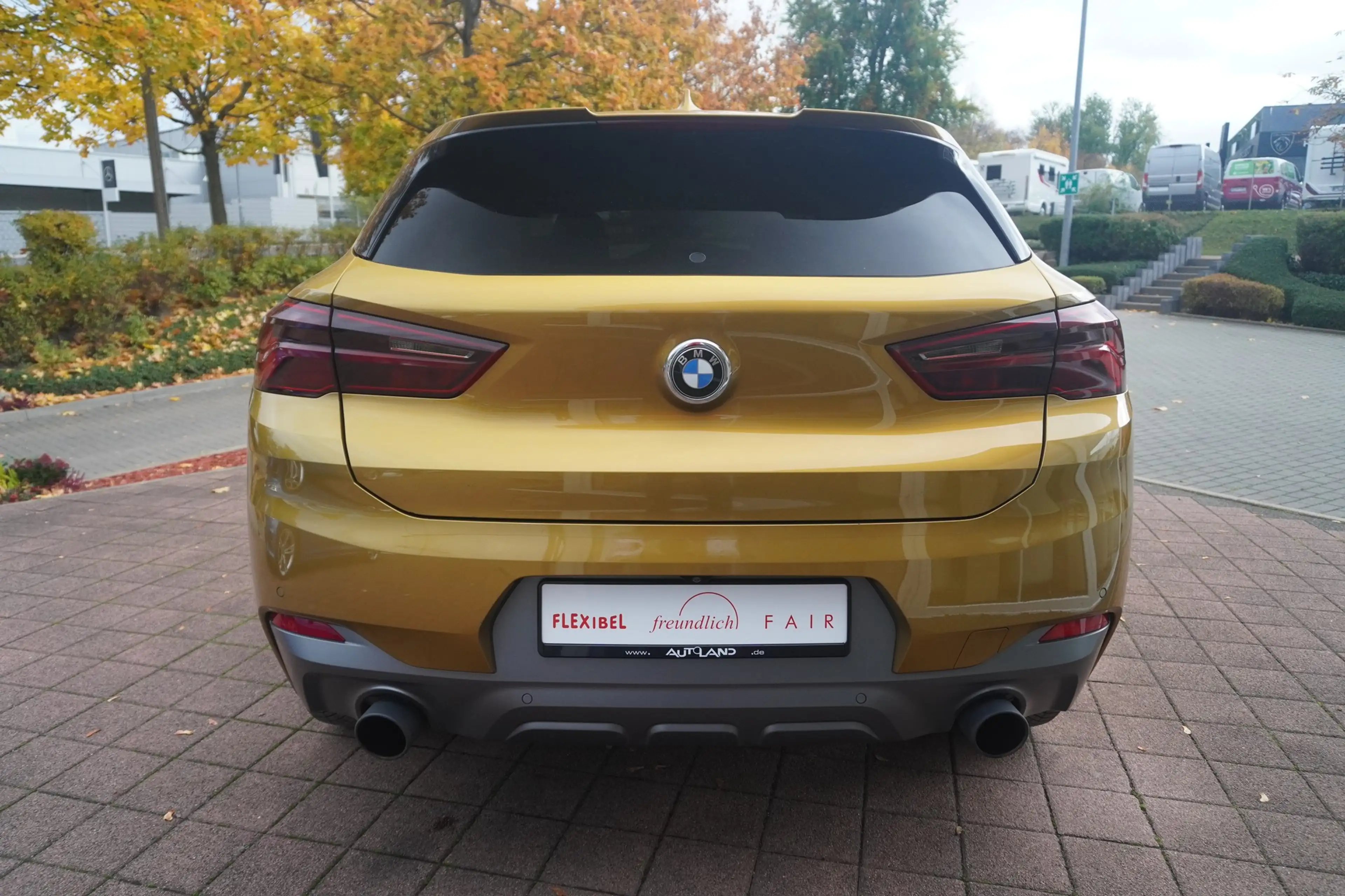 BMW X2 sDrive 20 i M Sport LED Navi Panorama Head-Up — photo 4
