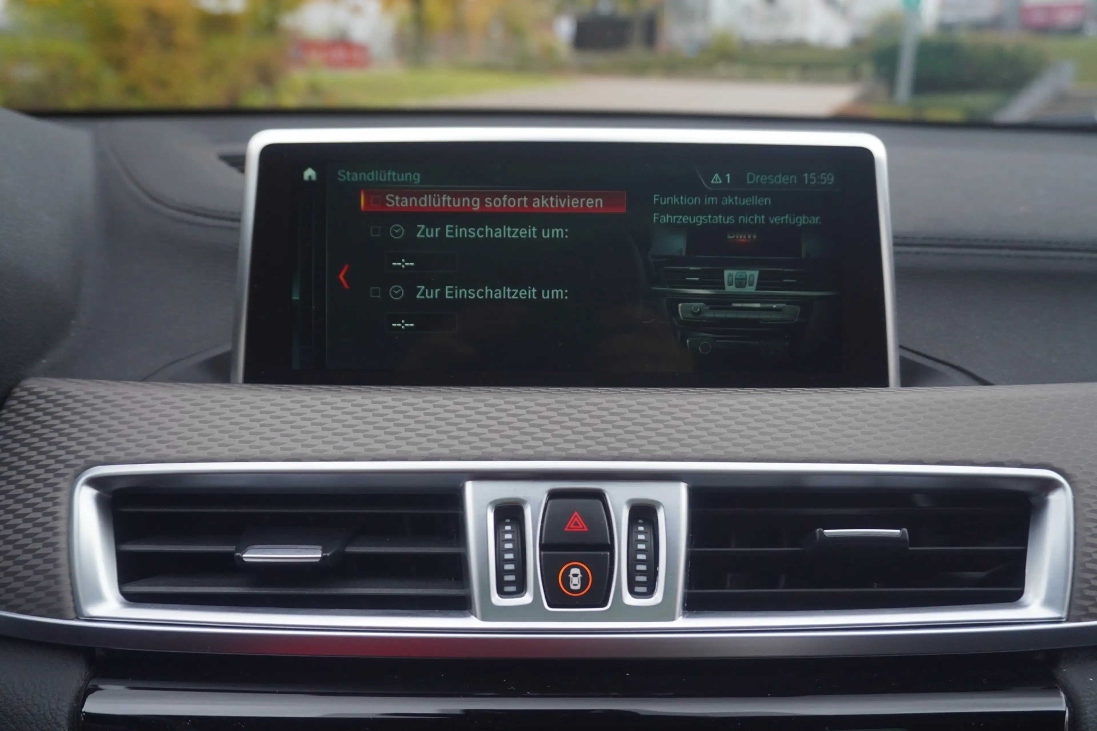 BMW X2 sDrive 20 i M Sport LED Navi Panorama Head-Up — photo 15