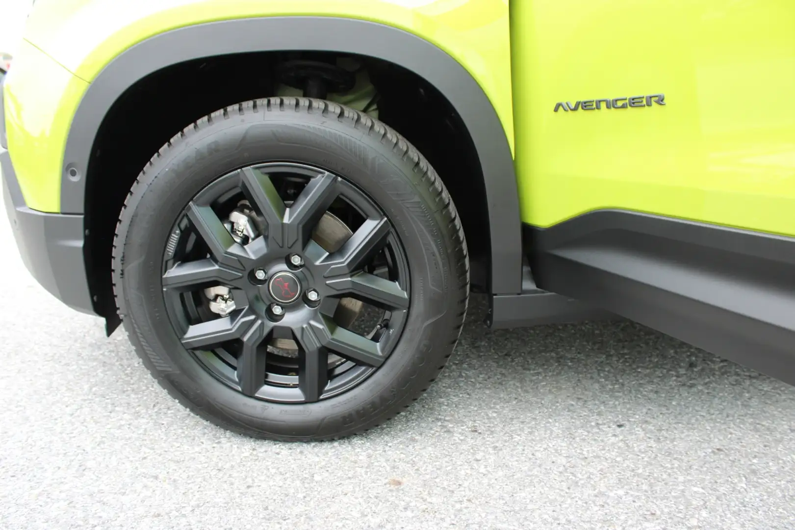 Jeep Avenger Avenger MCA Overland 1.2l 145PS 4xe Grün - 2