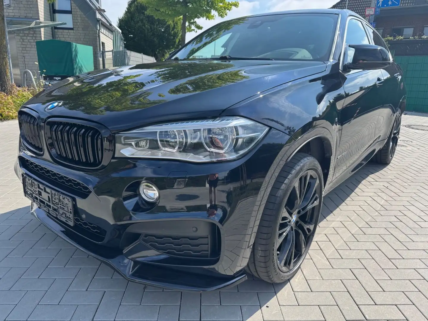 BMW X6 xDrive 30 d Noir - 1