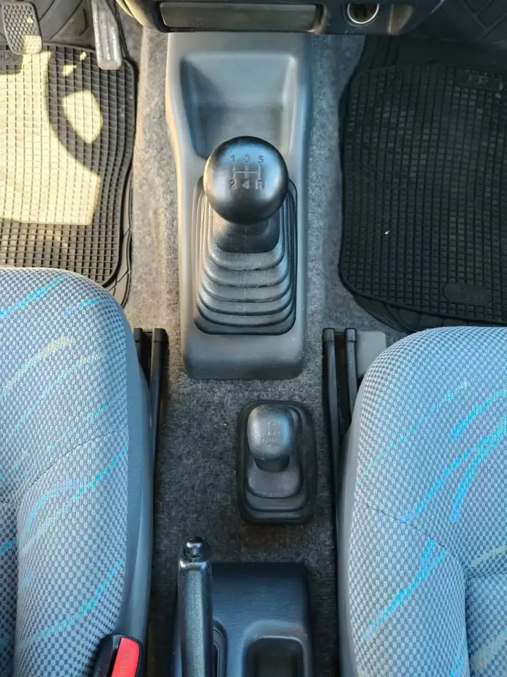 Suzuki Jimny 1.3i 16V cat 4WD JLX, foto 10