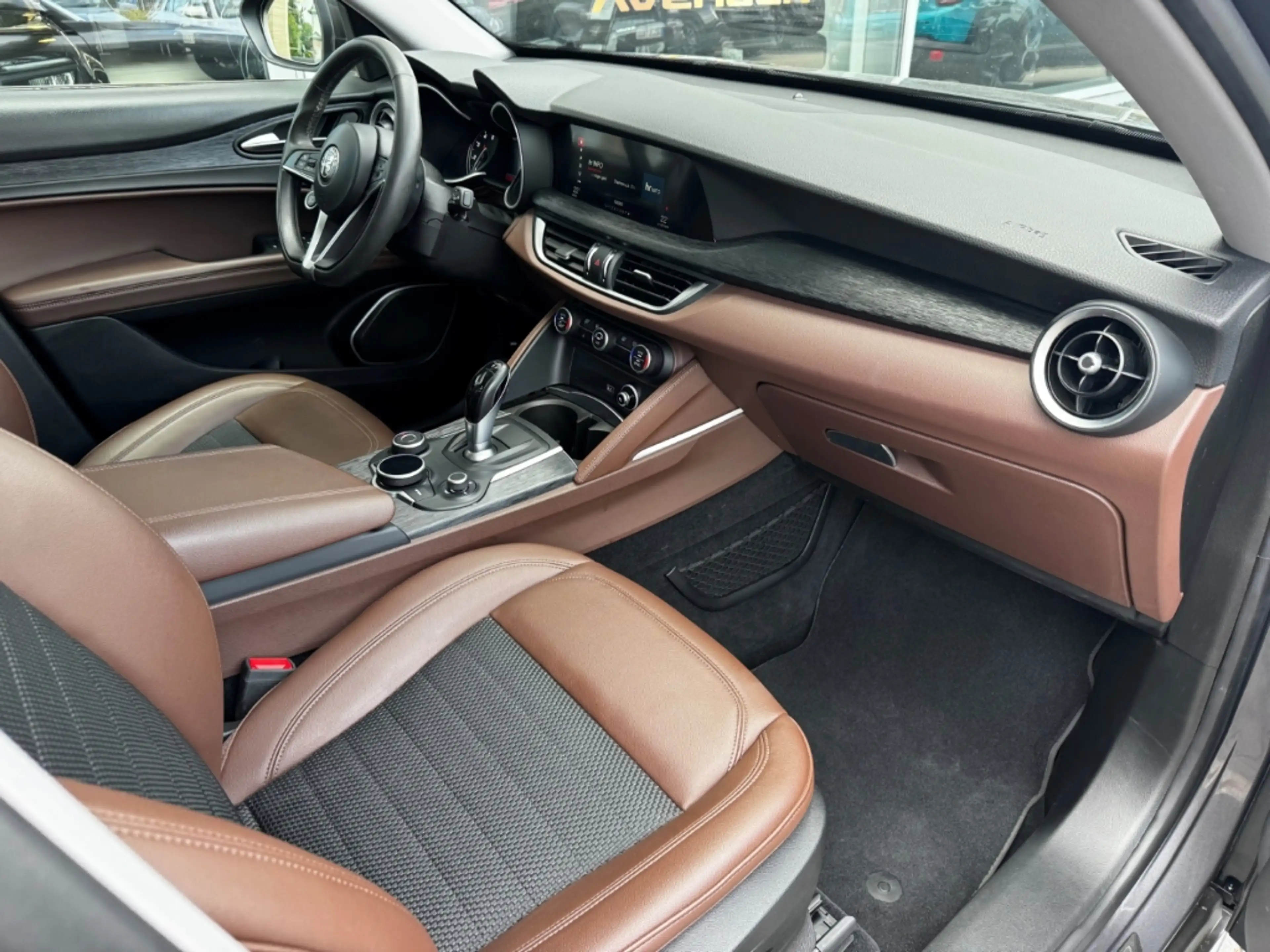 Alfa Romeo Stelvio Q4 Allrad Klima Navigation LenkradHZ SitzHZ Apple — photo 11