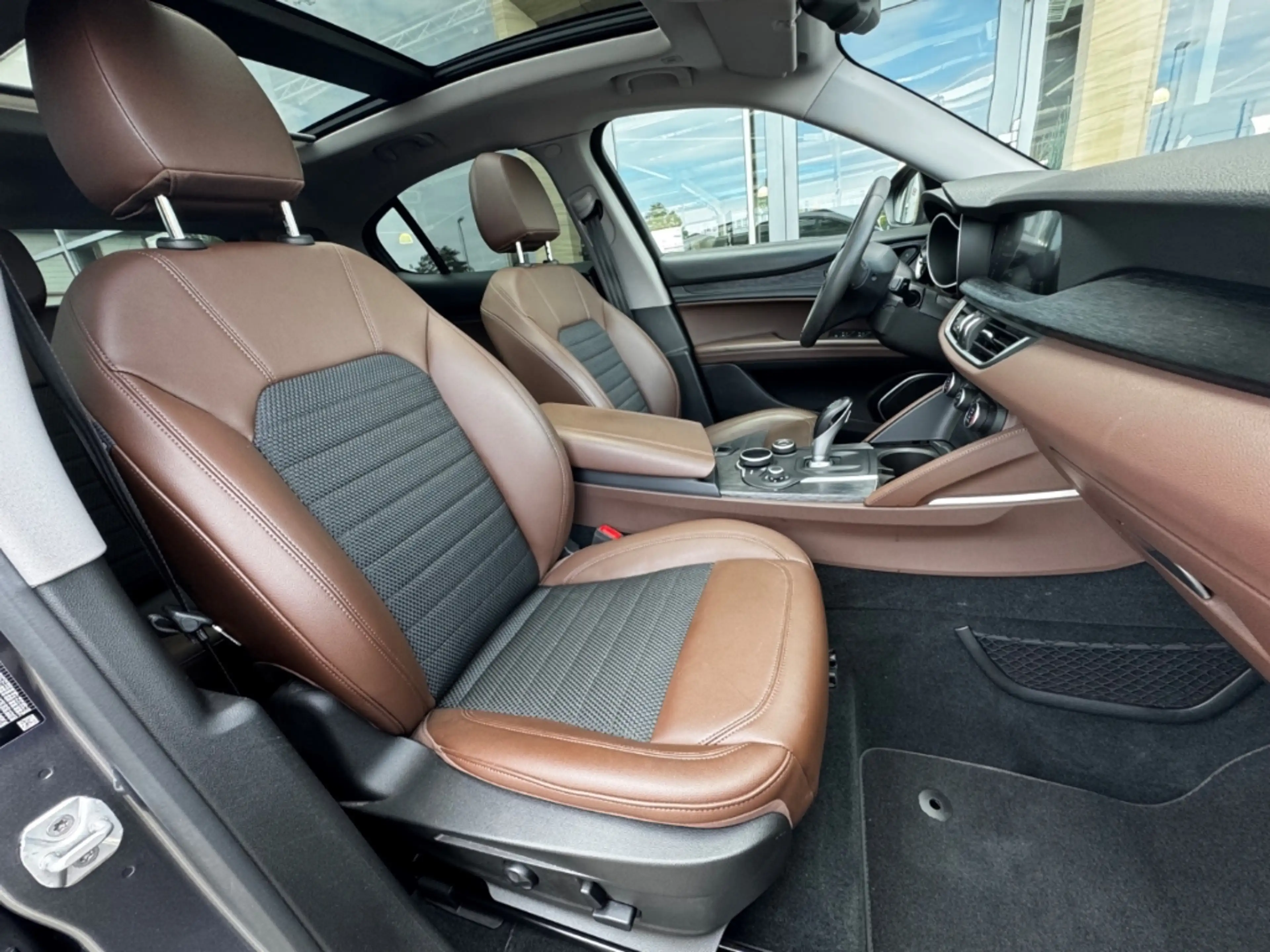 Alfa Romeo Stelvio Q4 Allrad Klima Navigation LenkradHZ SitzHZ Apple — photo 12