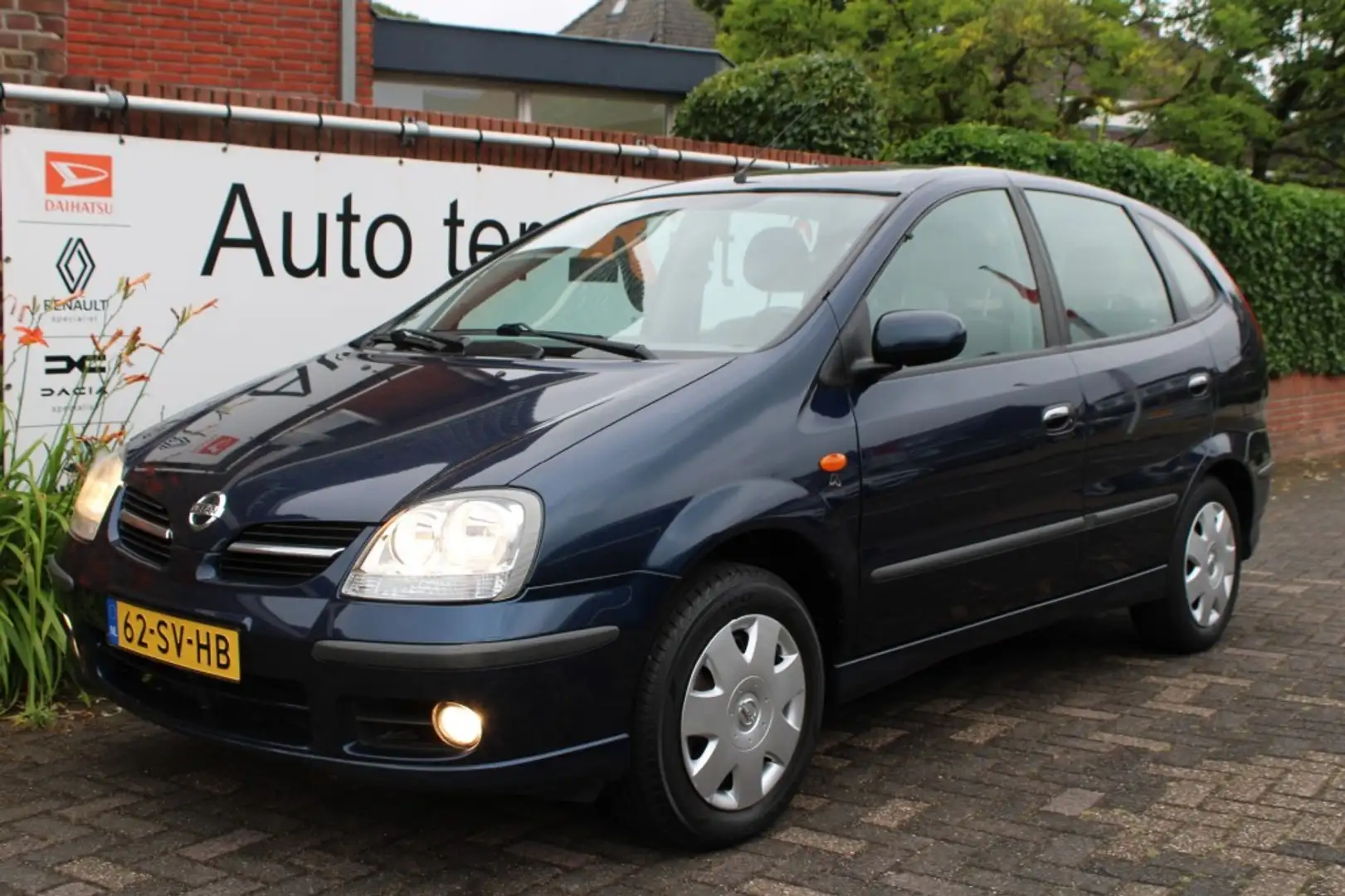 Nissan Almera Tino 1.8i 16V Acenta van 1e eigenaar ! Bleu - 1