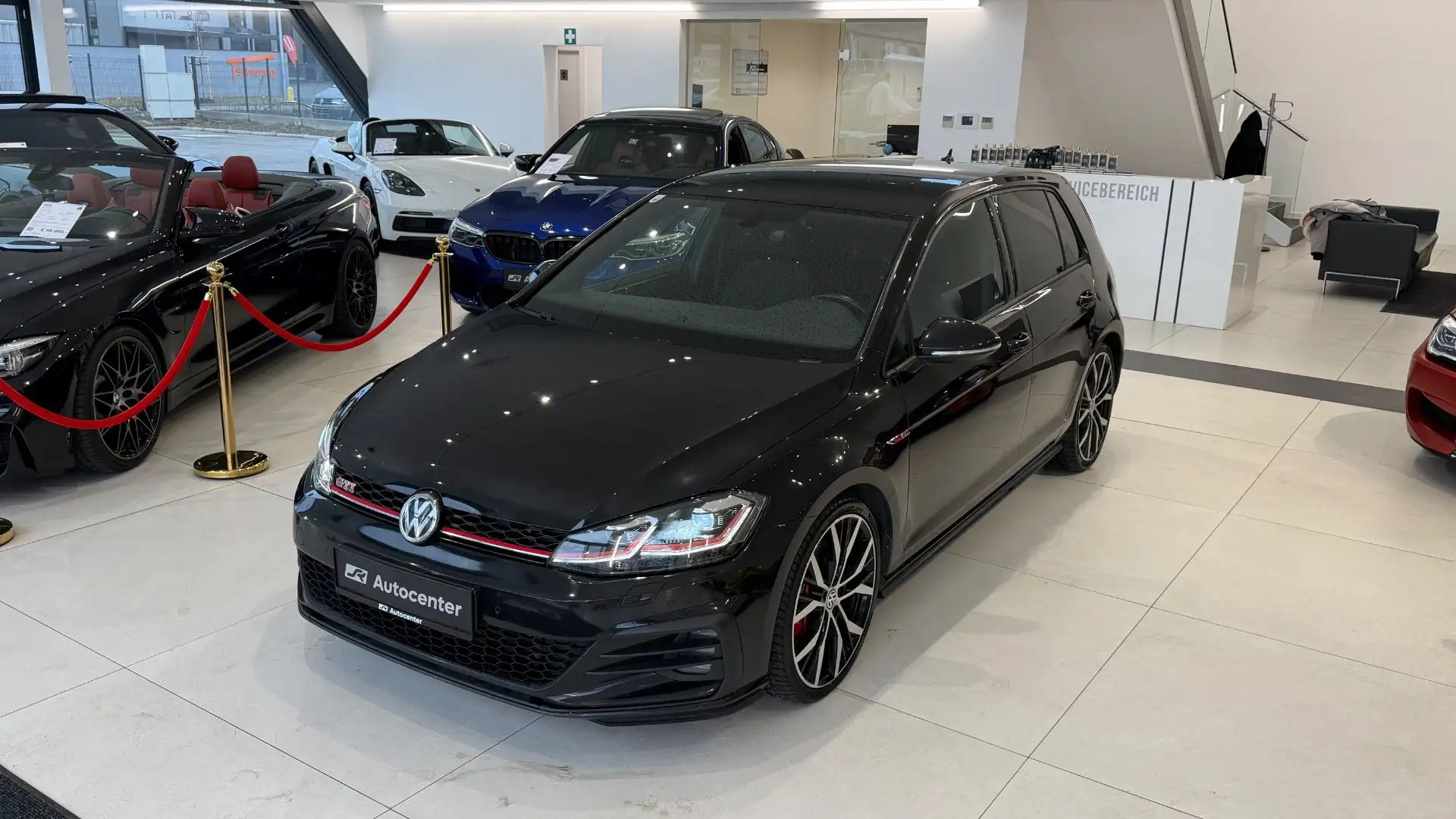 Volkswagen Golf GTI Performance 2,0 TSI Schwarz - 2