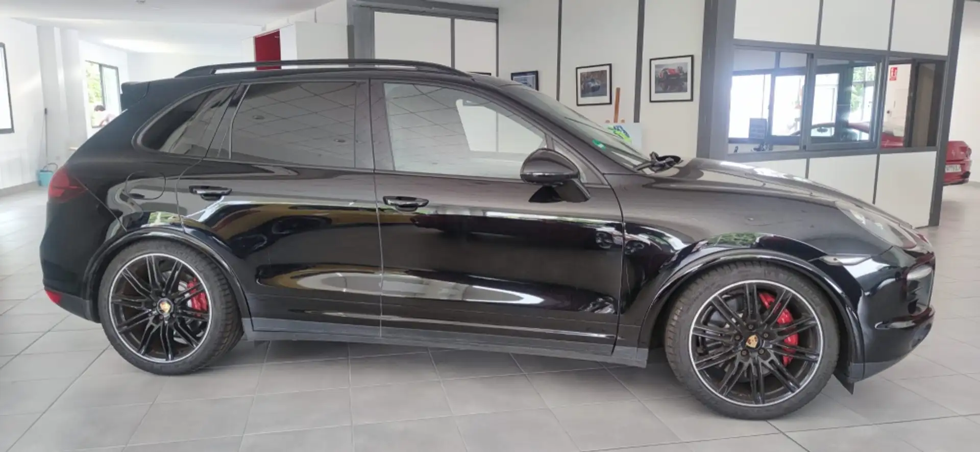 Porsche Cayenne Turbo Aut. Noir - 1